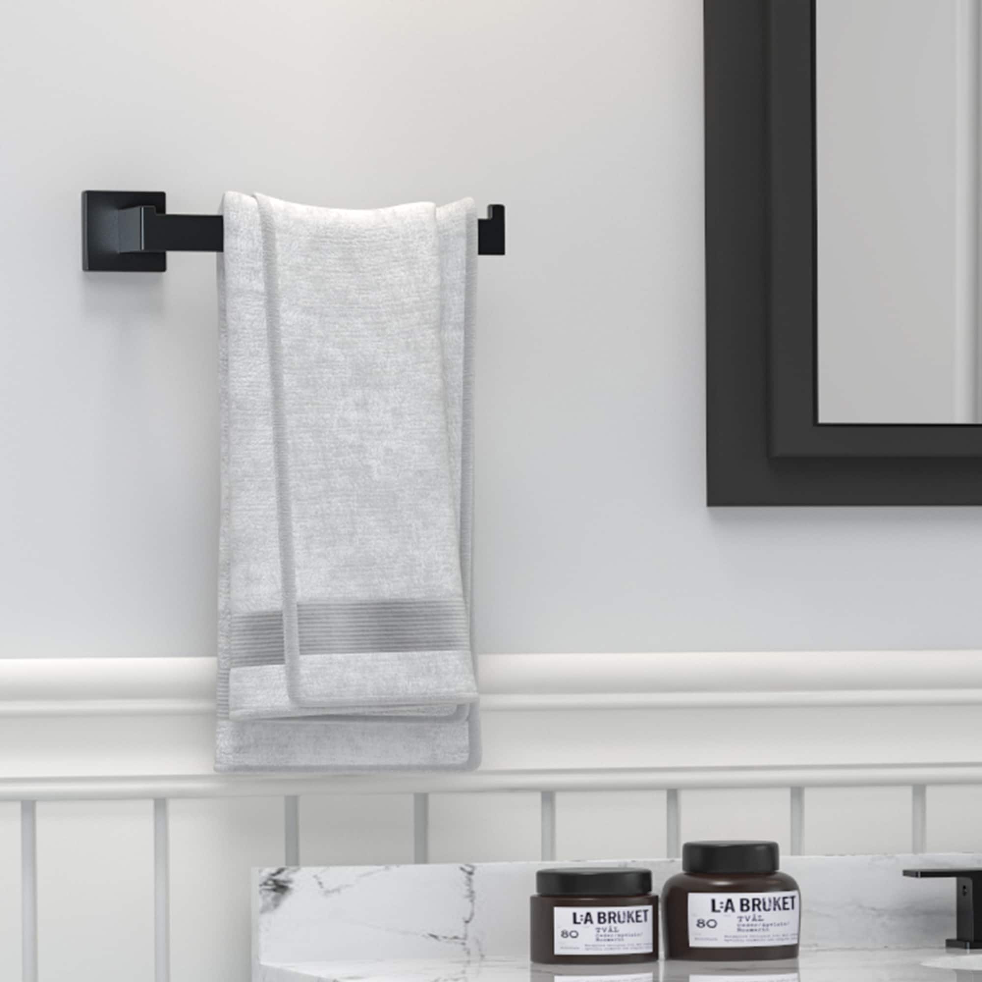 Set de Accesorios de Baño Decorativo en Negro Mate de 5 Piezas, Incluye Barra de Toalla, Portarrollos y Gancho para Bata