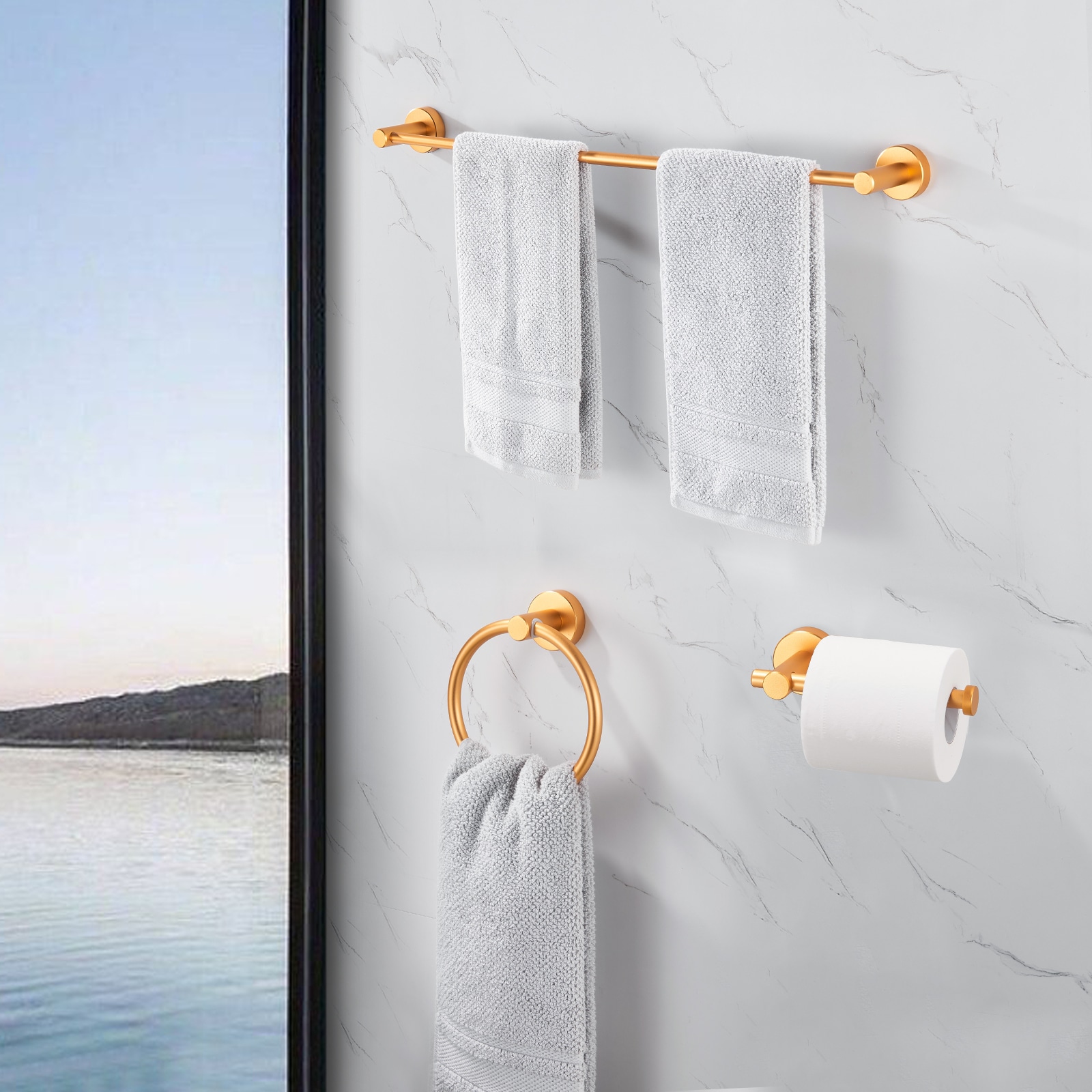 Set de accesorios de baño decorativos en color oro cepillado de 3 piezas de Nestfair: barra de toalla, porta papel higiénico y argolla para toalla. Incluye el modelo SX-DR3014.