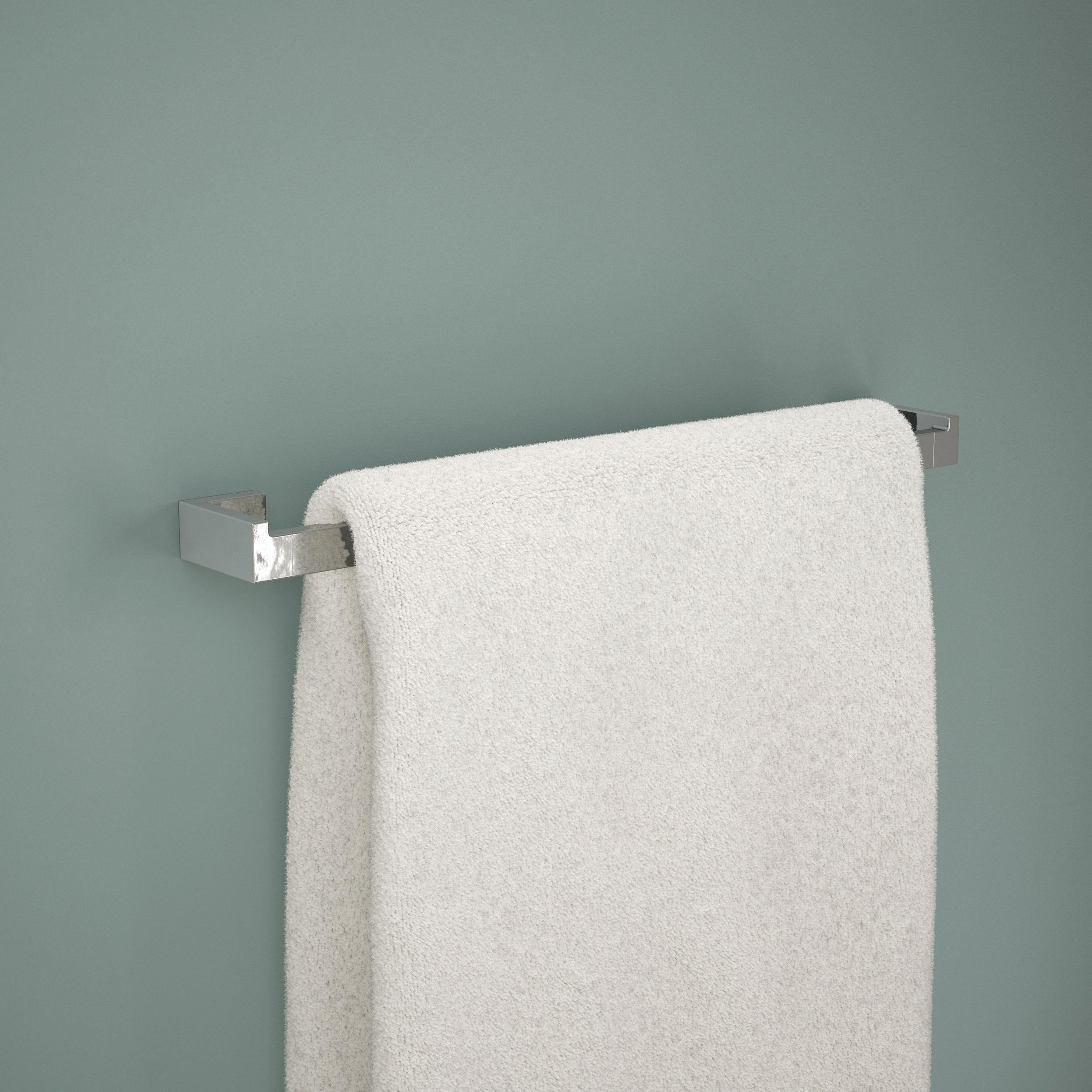 Set de accesorios de baño decorativos Beaufort de Cromo Pulido de 5 piezas de Franklin Brass. Incluye barra de toallas, porta papel higiénico, anillo de toallas, y gancho para batas.