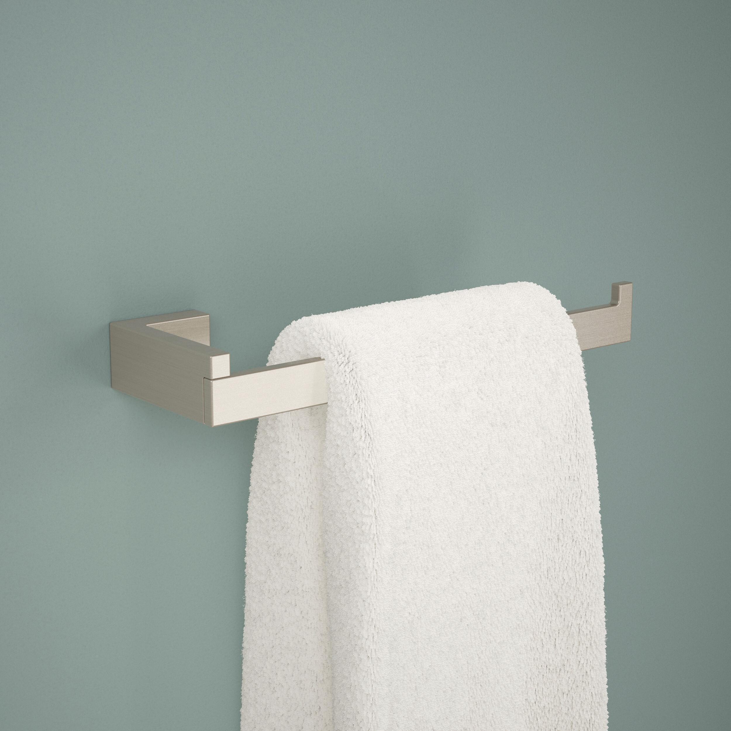 Juego de accesorios de baño decorativos de 5 piezas en níquel satinado Beaufort - Barra para toallas, porta papel, argolla para toallas y gancho para batas incluidos BFT65-BN