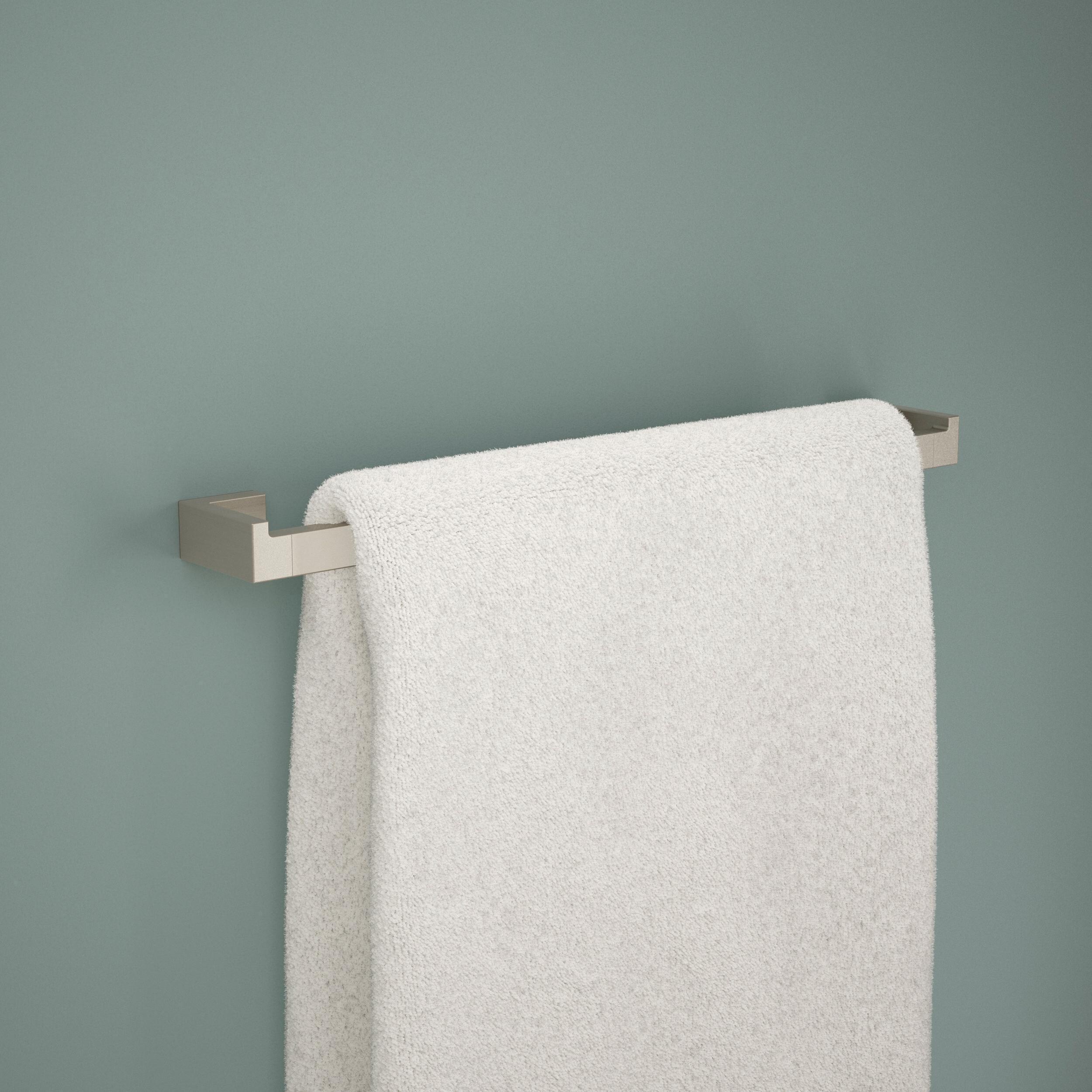 Juego de accesorios de baño decorativos de 5 piezas en níquel satinado Beaufort - Barra para toallas, porta papel, argolla para toallas y gancho para batas incluidos BFT65-BN