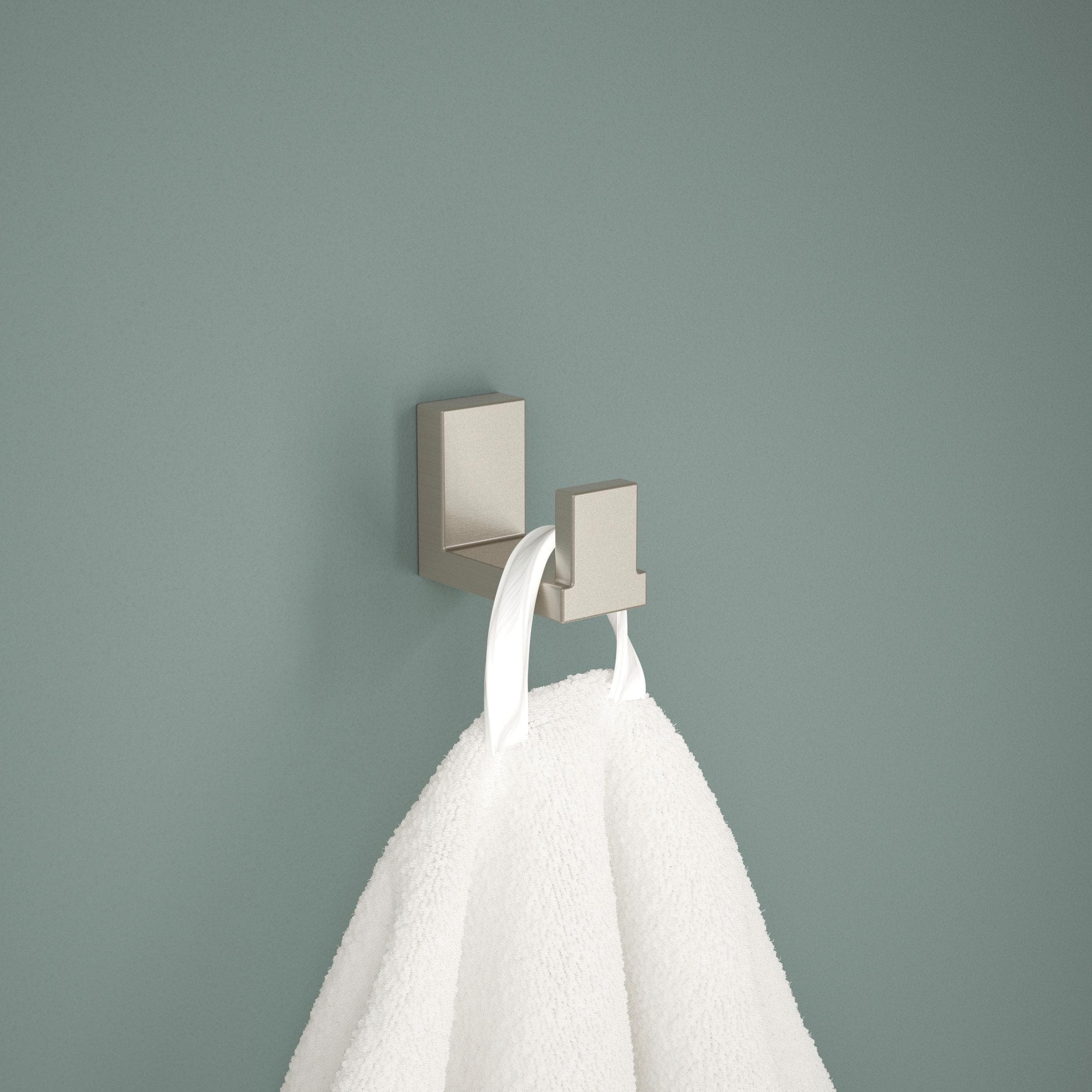 Juego de accesorios de baño decorativos de 5 piezas en níquel satinado Beaufort - Barra para toallas, porta papel, argolla para toallas y gancho para batas incluidos BFT65-BN