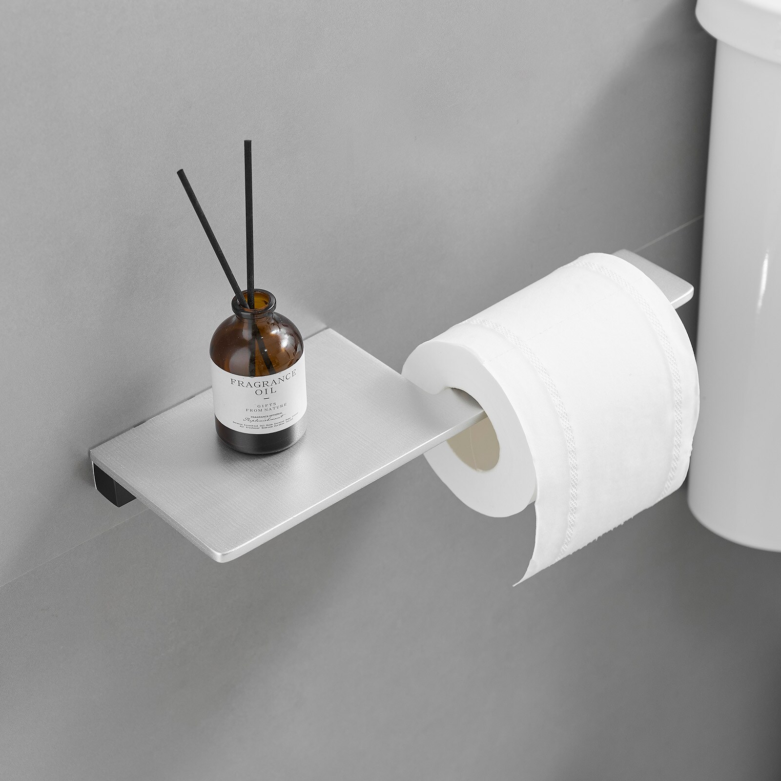 Juego de accesorios decorativos para baño de 4 piezas negro y níquel: barra de toallas, porta papel higiénico y gancho para batas incluidos A-91065-B.