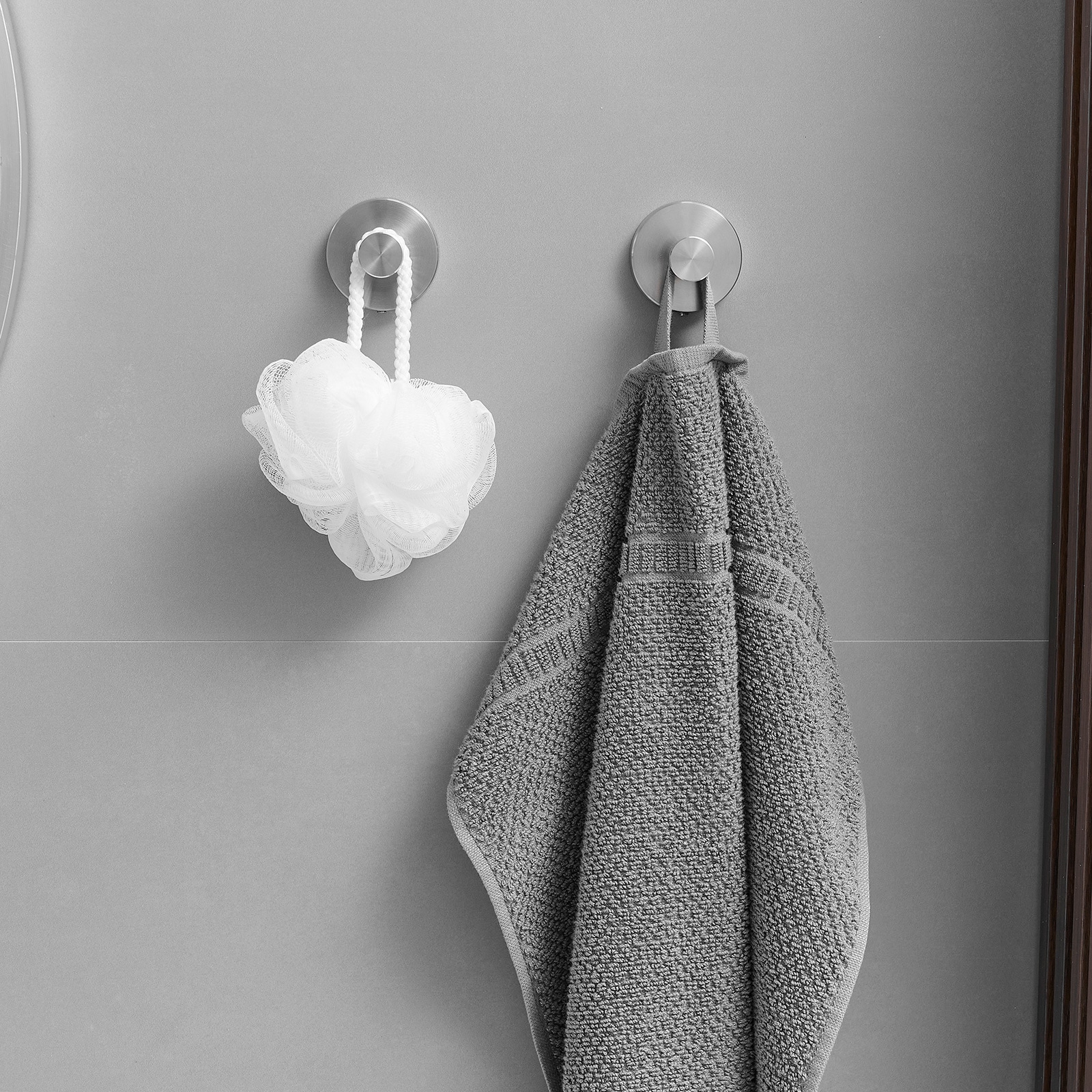 Juego de accesorios de baño decorativos de 3 piezas en níquel cepillado con anillo para toallas y gancho para batas incluidos A-91063-N