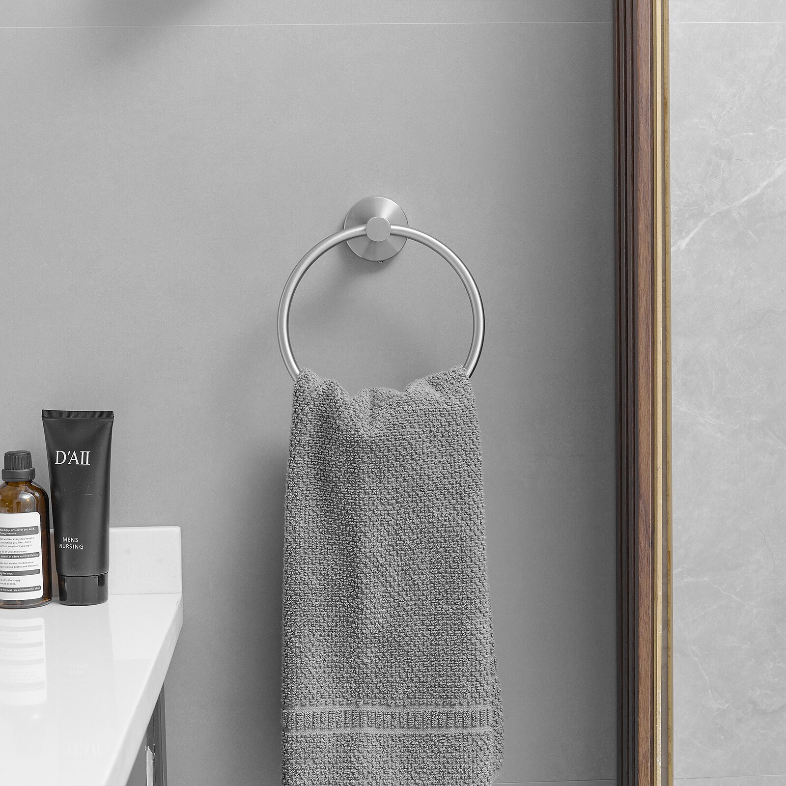 Juego de accesorios de baño decorativos de 3 piezas en níquel cepillado con anillo para toallas y gancho para batas incluidos A-91063-N