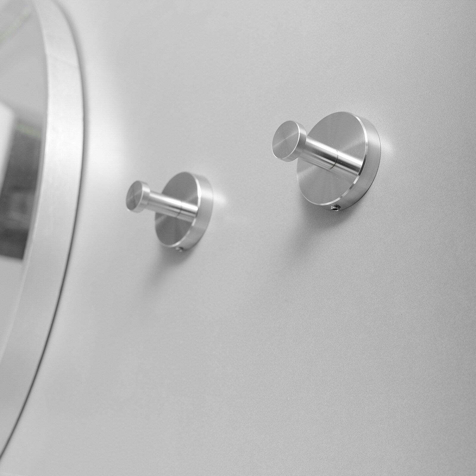 Juego de accesorios de baño decorativos de 3 piezas en níquel cepillado con anillo para toallas y gancho para batas incluidos A-91063-N
