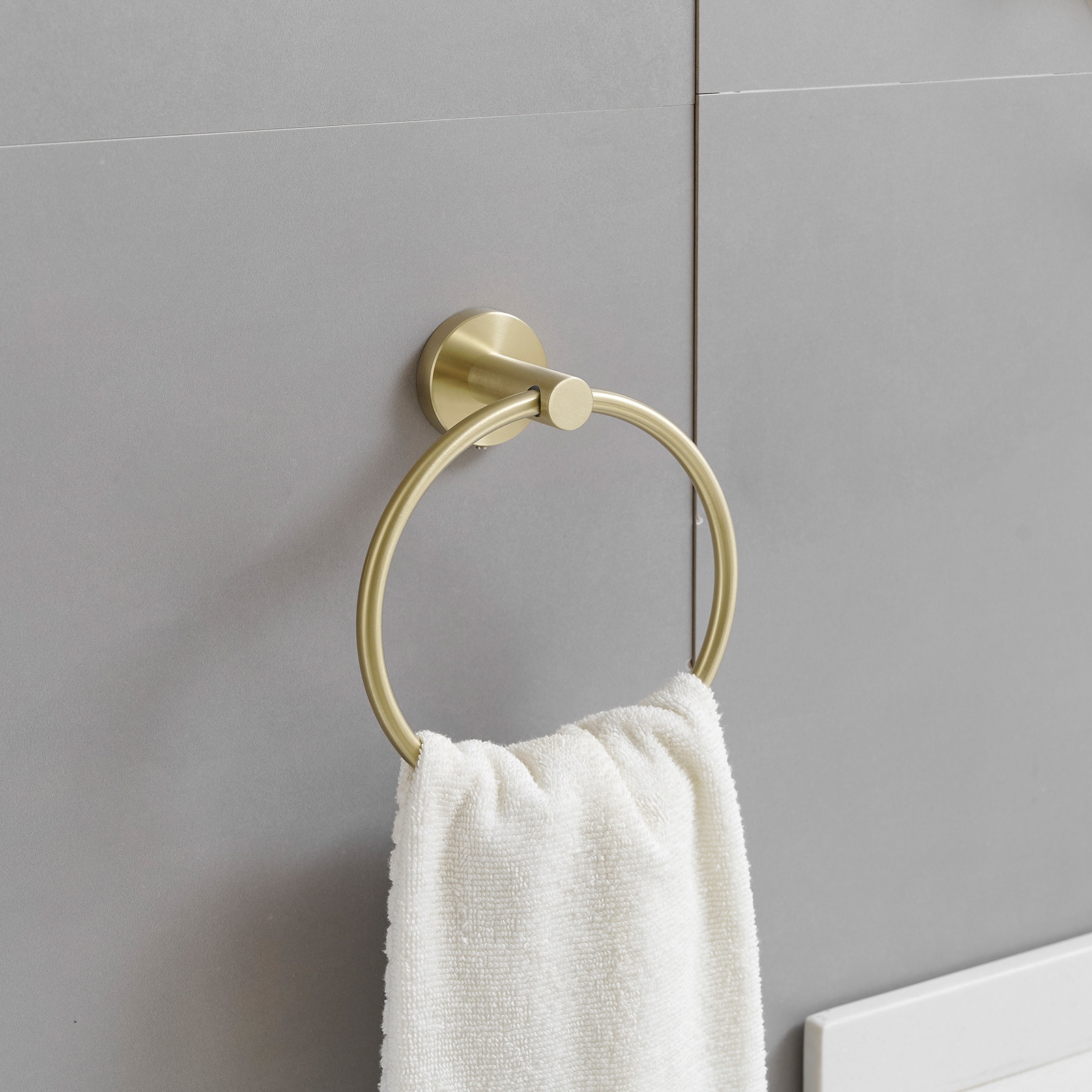 Conjunto de Accesorios Decorativos para Baño en Color Oro Cepillado de 6 Piezas - Barra Porta Toallas, Porta Papel Higiénico, Anillo para Toalla, Gancho para Batas incluido A-91020-6-BG