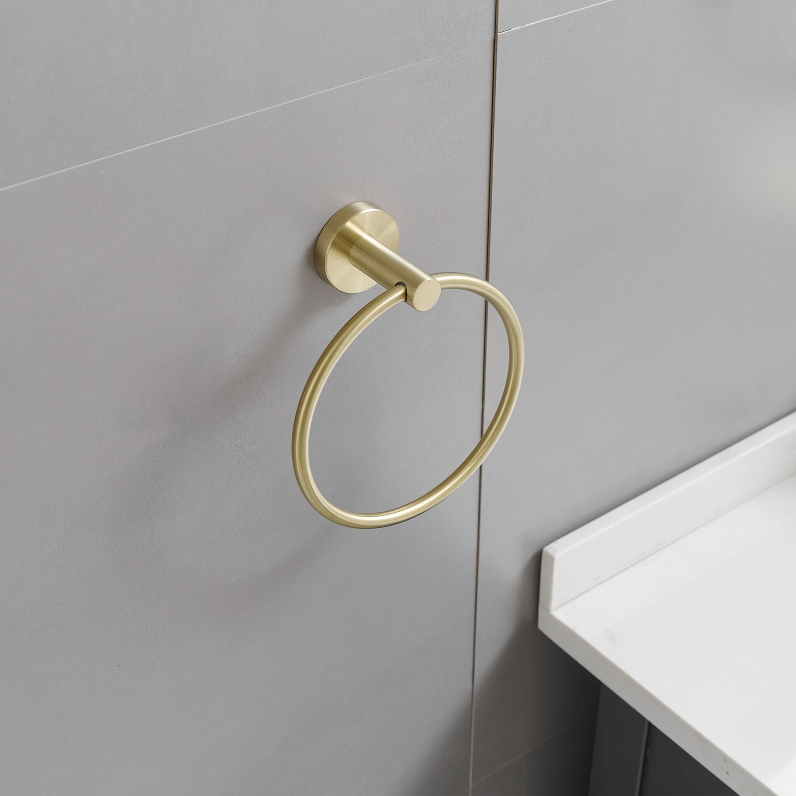 Juego de Herrajes para Baño Decorativo en Acabado Dorado Cepillado de 3 Piezas con Argolla para Toallas y Gancho para Batas incluidos A-91063-BG