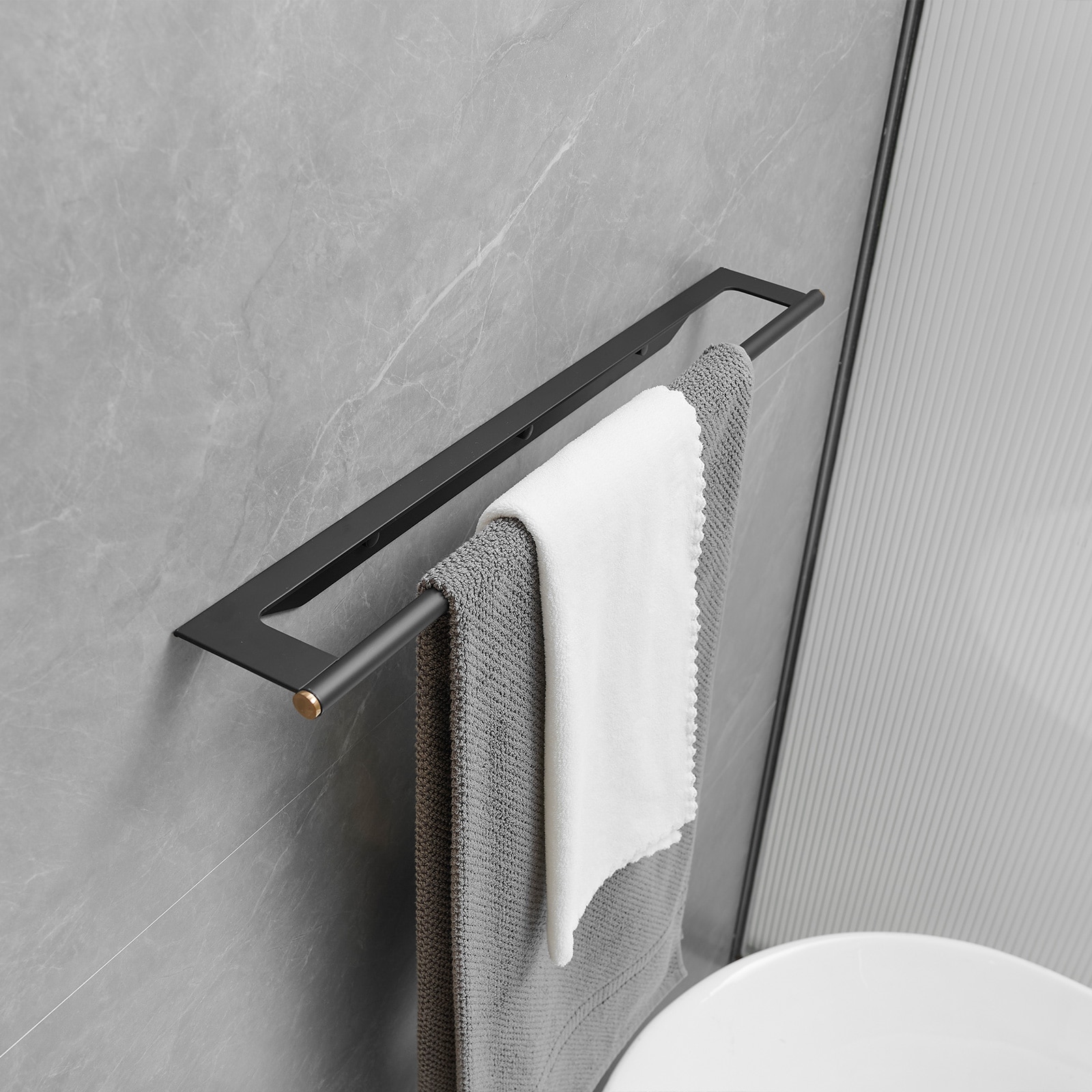 Set de accesorios para baño en negro mate de 4 piezas, incluye barra de toalla, porta papel higiénico y gancho para batas. A-91064-B.