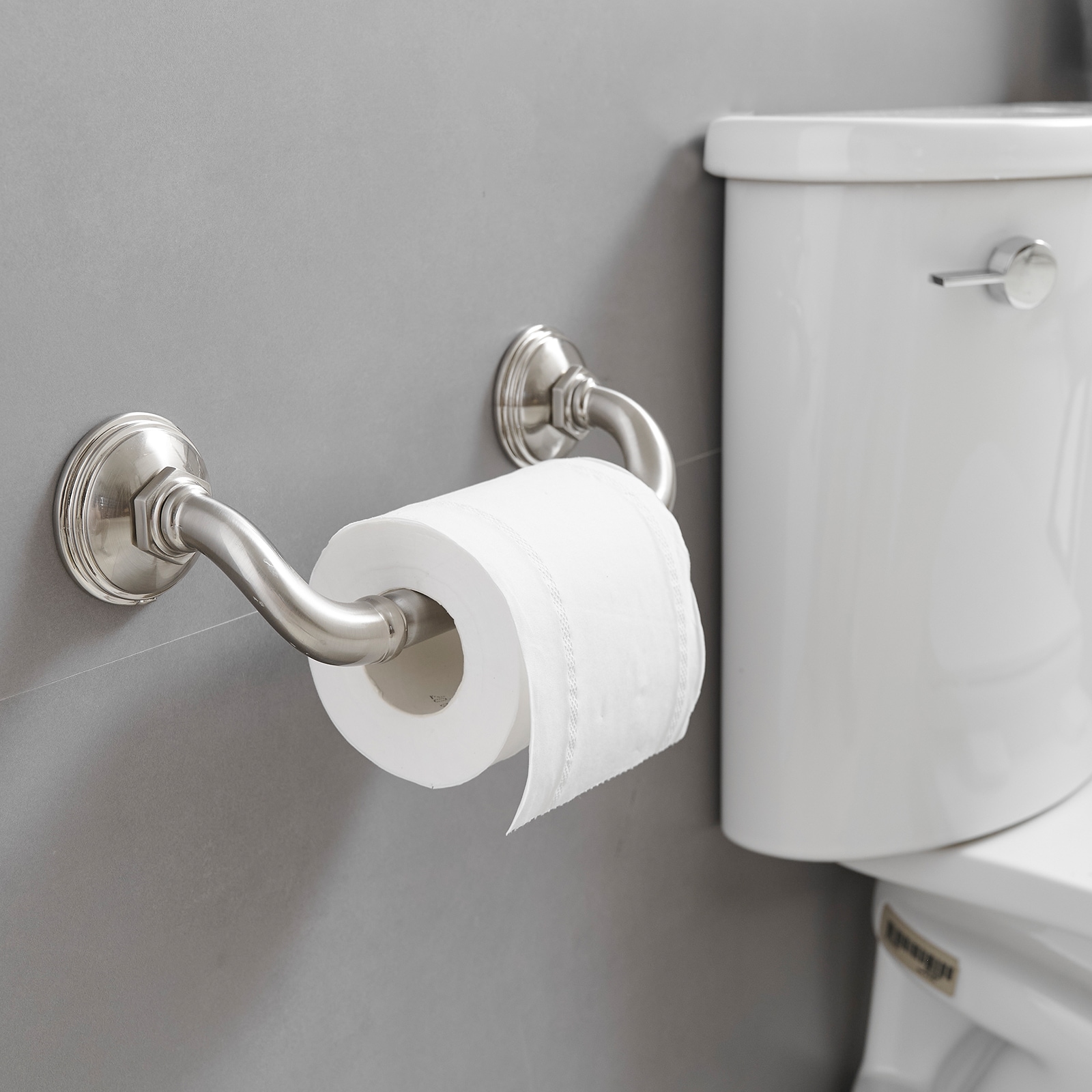 Juego de accesorios decorativos para baño de níquel cepillado de 4 piezas: barra de toalla, porta papel higiénico y gancho para batas incluidos A-91067-N