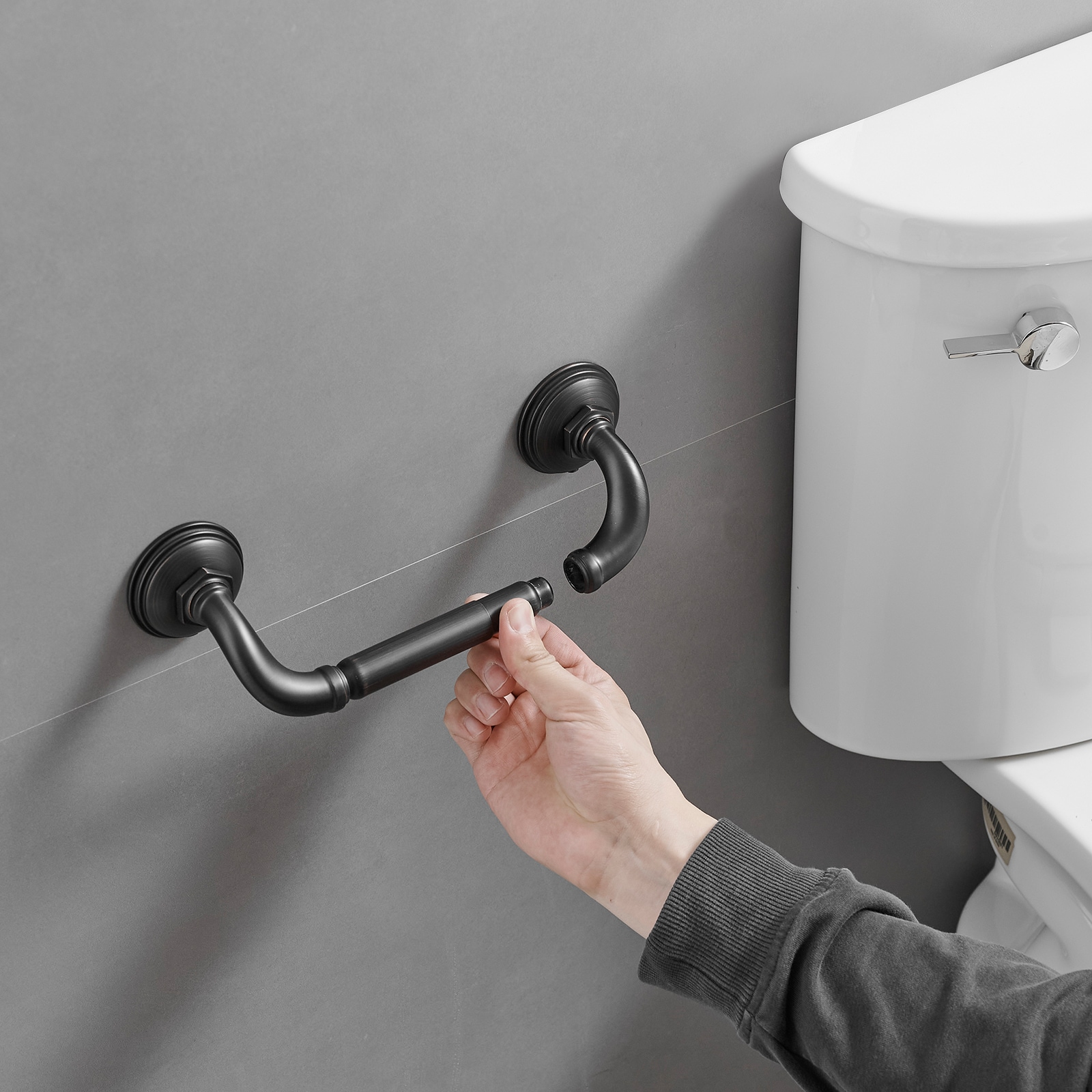 Juego de accesorios decorativos para baño en bronce frotado con aceite de 4 piezas: barra de toalla, porta papel higiénico, gancho para batas incluido A-91067-ORB