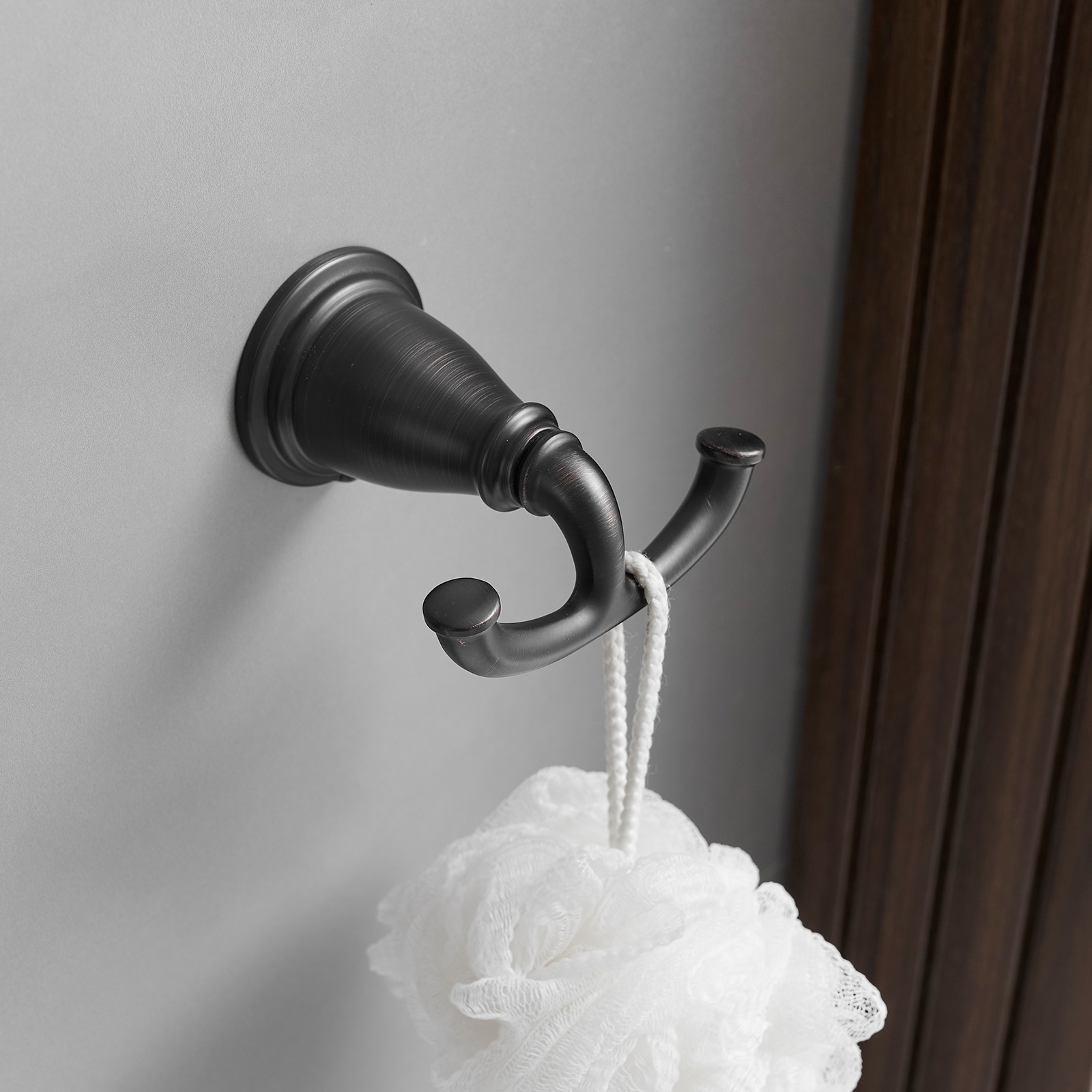 Juego de 4 piezas de Accesorios Decorativos para Baño en Bronce Frotado con Aceite - Barra de Toalla, Porta Papel Higiénico, Gancho para Batas incluidos A-91066-ORB