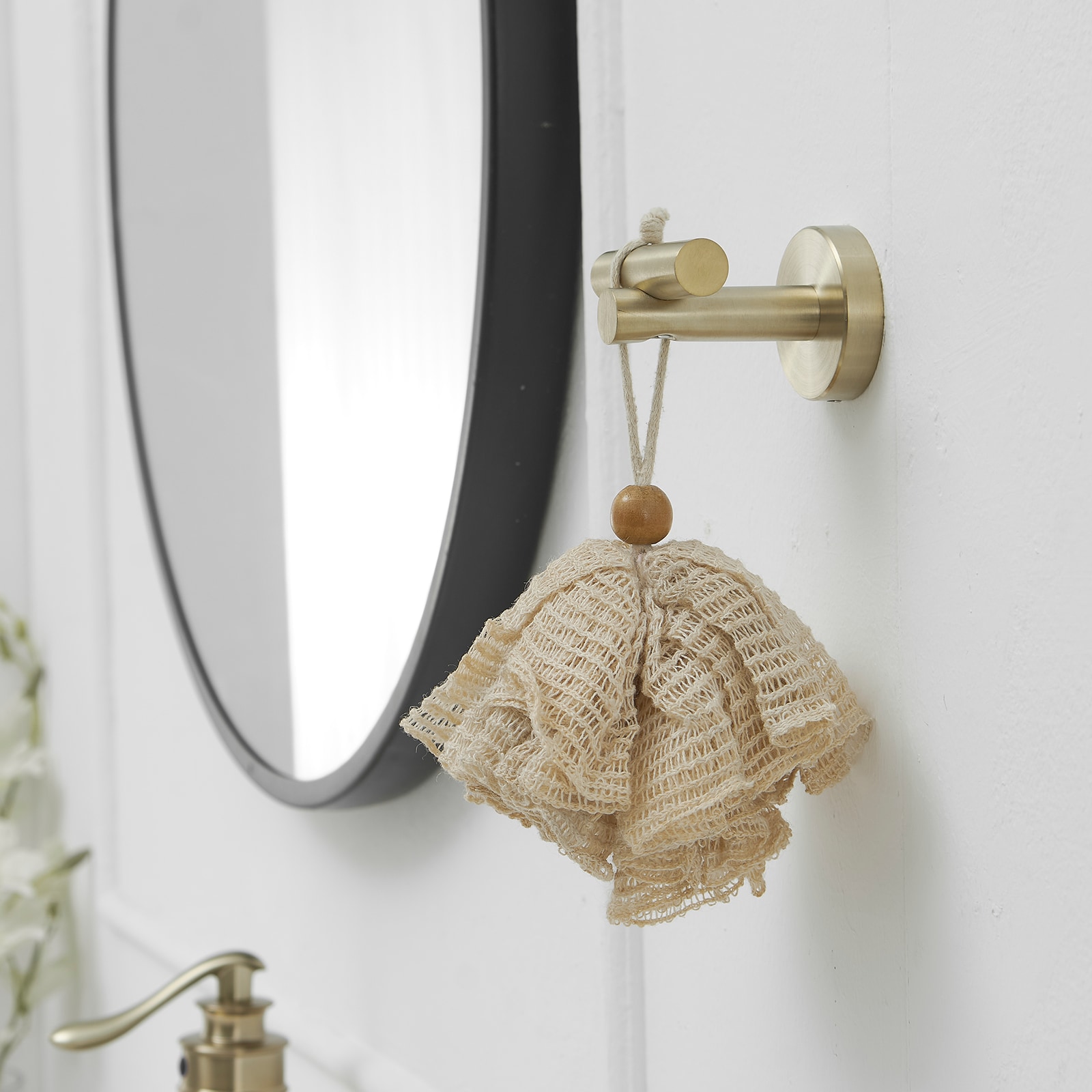 Juego de herrajes de baño decorativos en acabado dorado cepillado de 5 piezas: barra de toalla, porta papel higiénico, argolla de toalla y gancho de baño incluidos - A-91012-S-BG-NEW