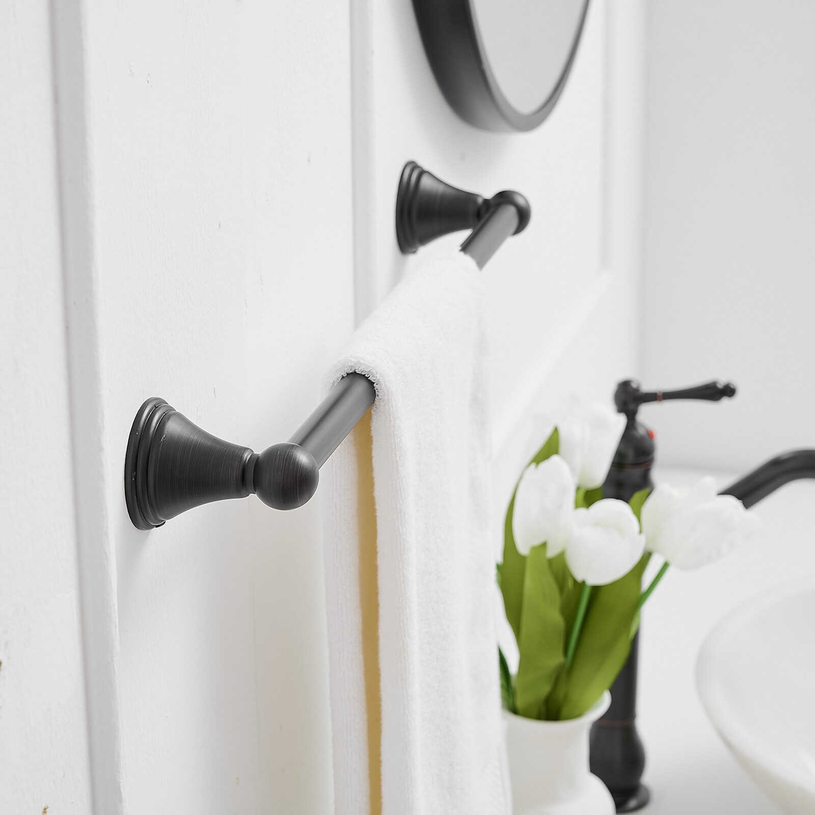 Juego de Accesorios para Baño en Bronce Aceitado de 3 Piezas: Barra de Toalla, Argolla de Toalla, Incluido R004-ORB-3