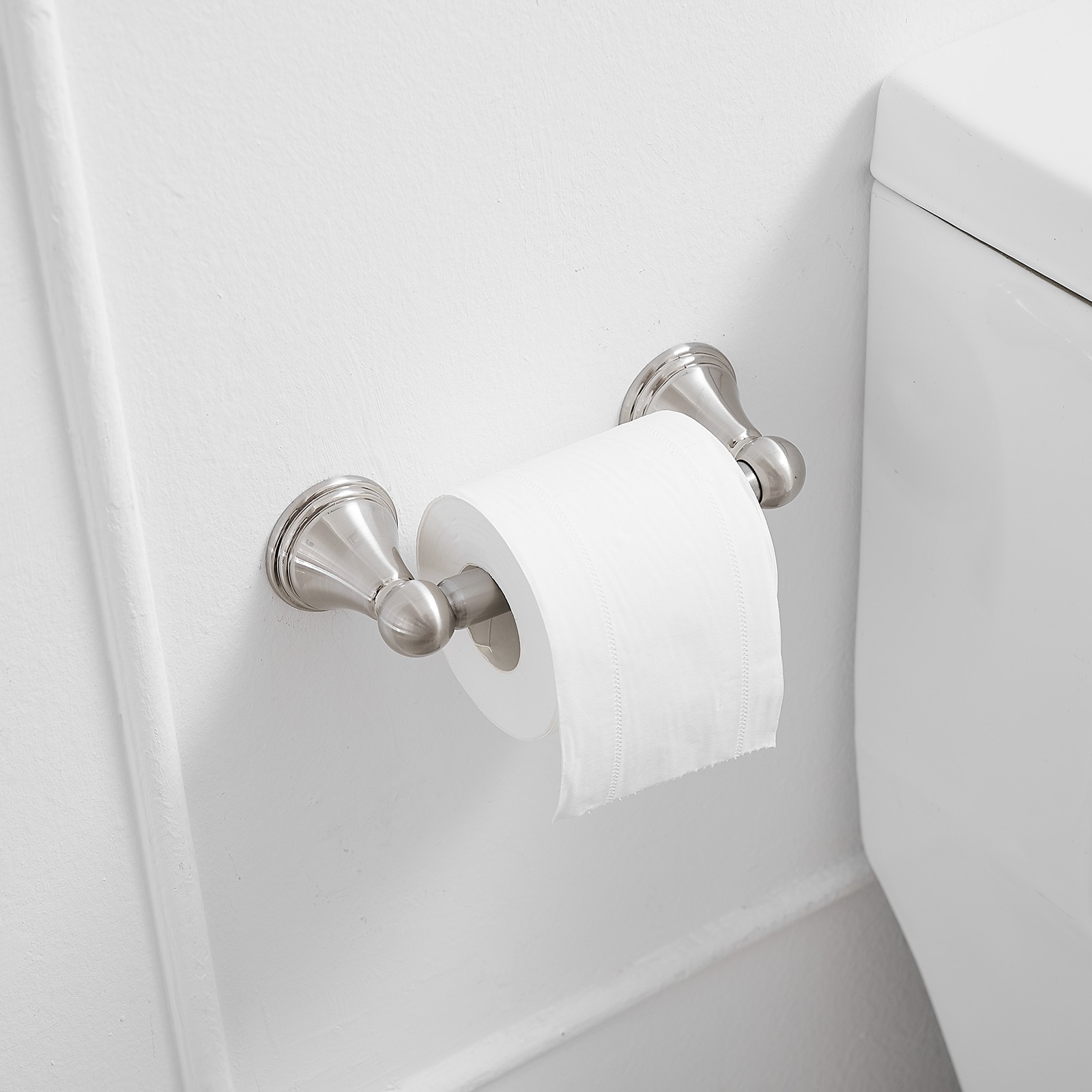 Juego de Accesorios Decorativos de Baño en Níquel Cepillado de 2 Piezas - Portarrollos de Papel Higiénico, Argolla para Toalla - Incluido R004-N-2