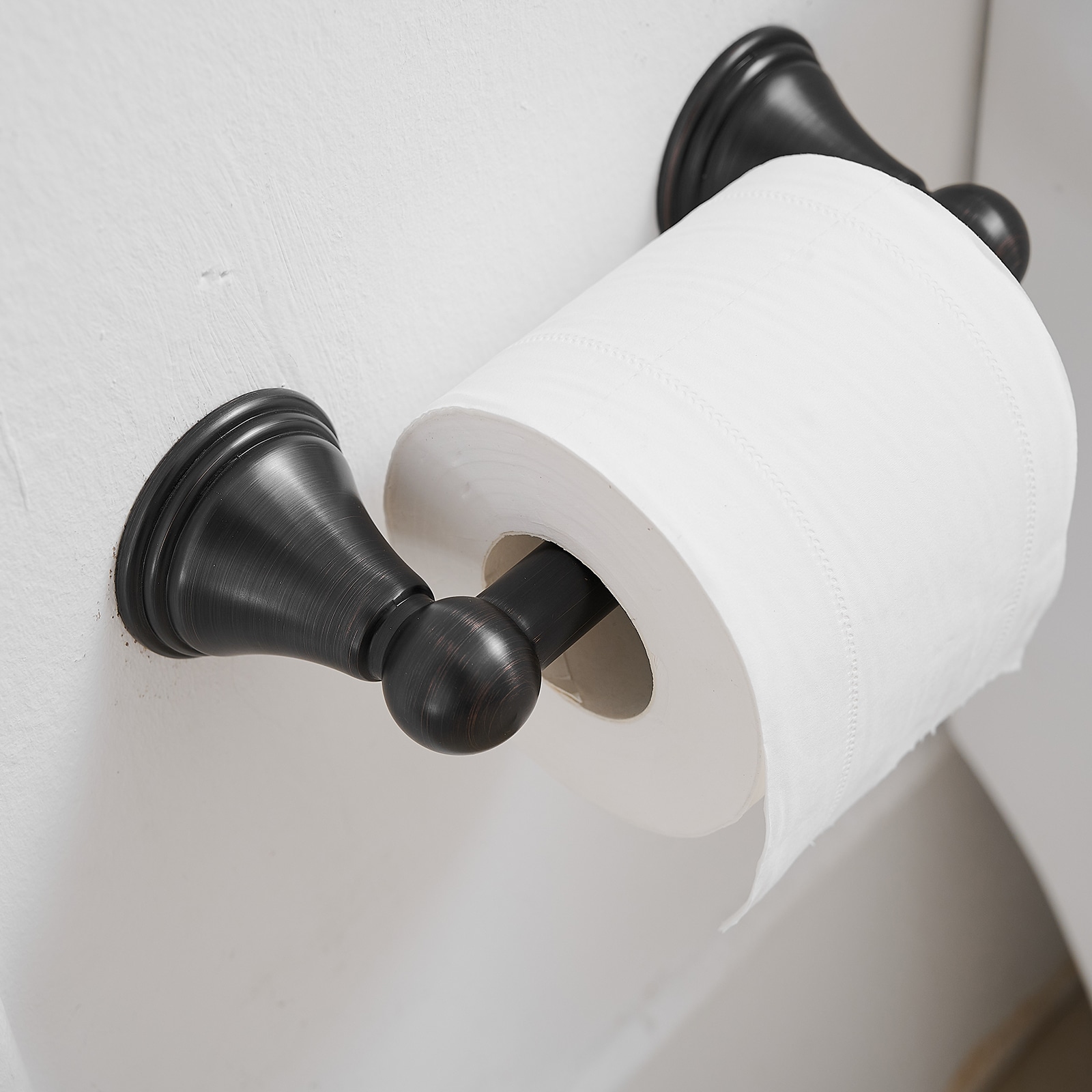 Juego de Accesorios de Baño Decorativos de Bronce Friccionado con Aceite de 2 Piezas - Soporte para Papel de Baño, Anillo para Toalla incluido