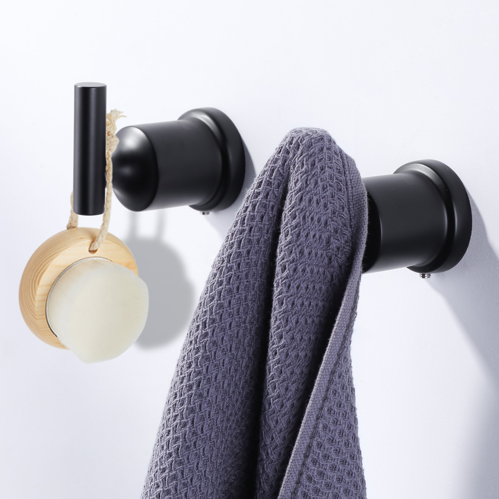 Set de accesorios de baño decorativos negro de 4 piezas WOWOW - Porta papel higiénico, anillo para toallas, gancho para batas incluidos 4031201B