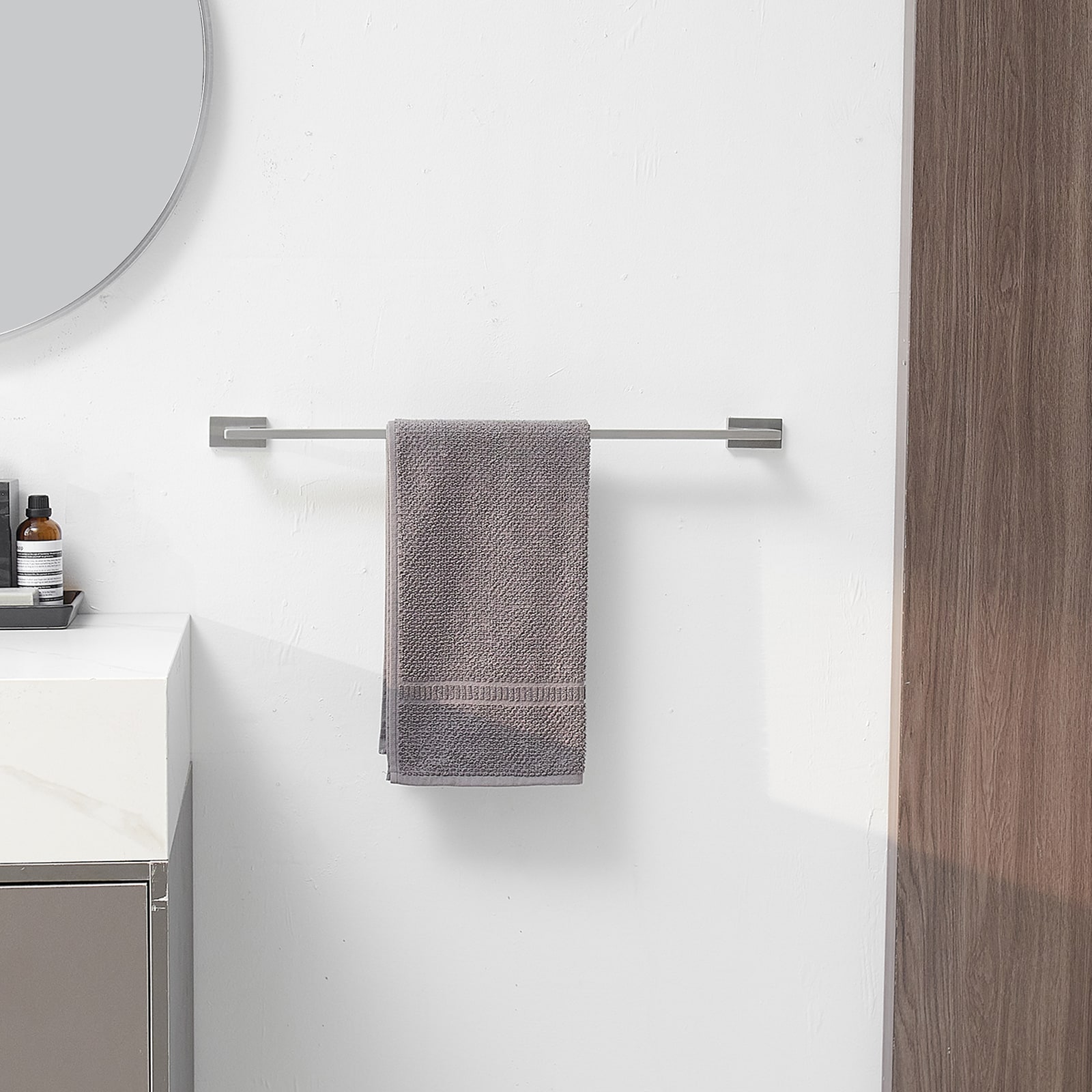 Juego de accesorios de baño decorativos de níquel cepillado de 4 piezas - Barra de toalla, portarrollos de papel higiénico, gancho para batas incluidos A-91014-S-N