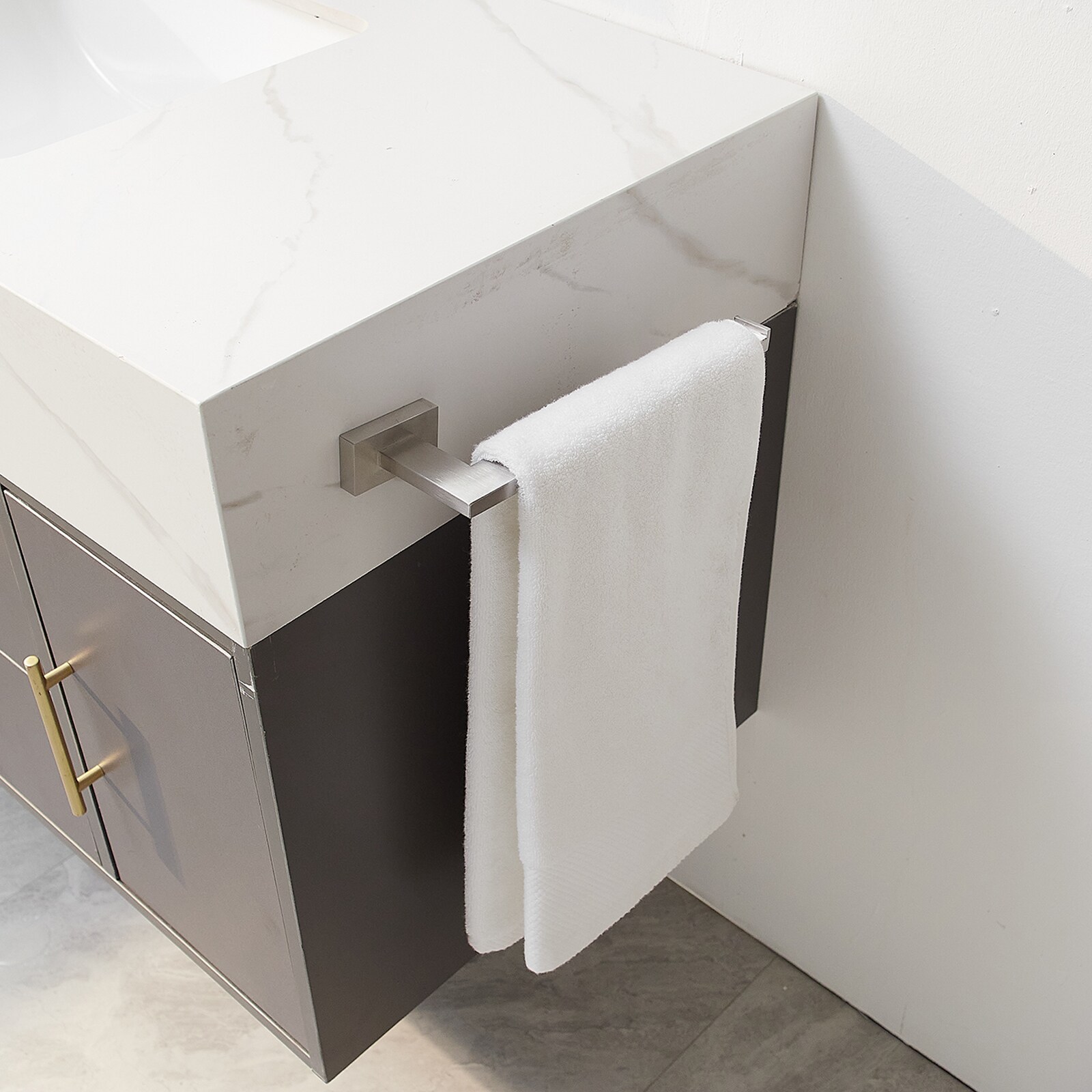 Juego de accesorios de baño decorativos de níquel cepillado de 4 piezas - Barra de toalla, portarrollos de papel higiénico, gancho para batas incluidos A-91014-S-N