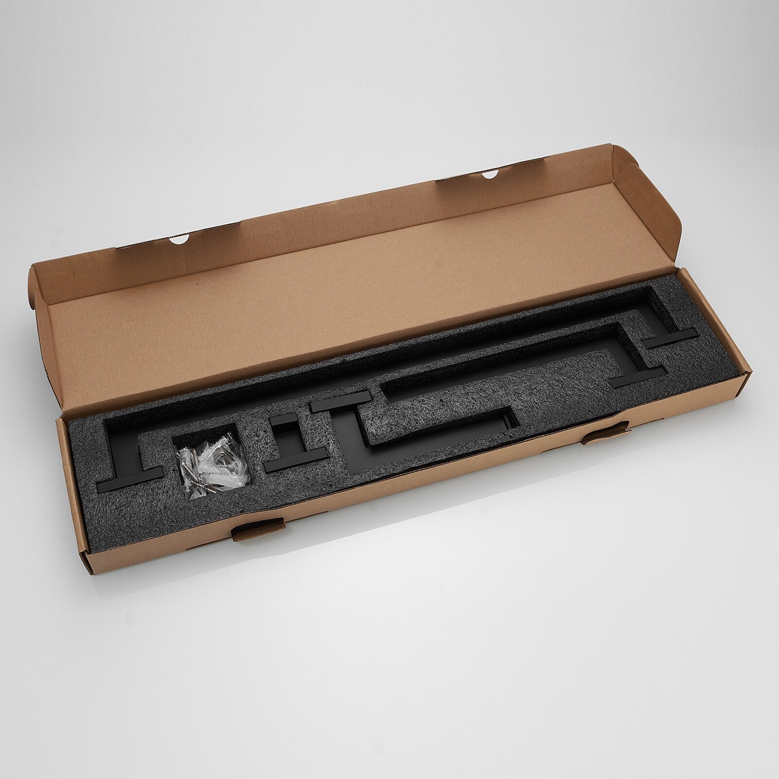 Juego de accesorios de baño decorativos en negro mate de 4 piezas, incluye barra de toallas, portarrollos y gancho para batas A-91014-S-B.