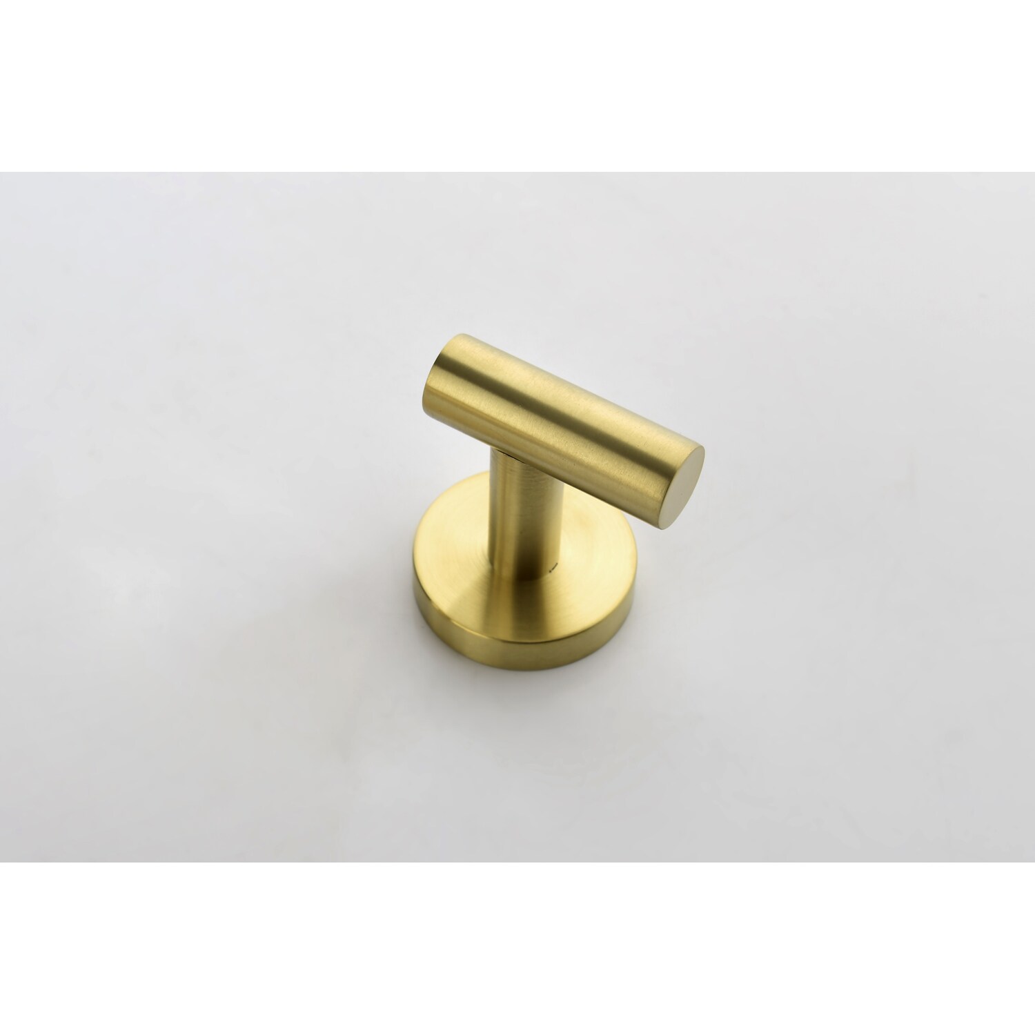 Juego de accesorios de baño decorativos de 3 piezas en tono dorado cepillado: Porta papel higiénico, toallero y percha para batas incluidos.