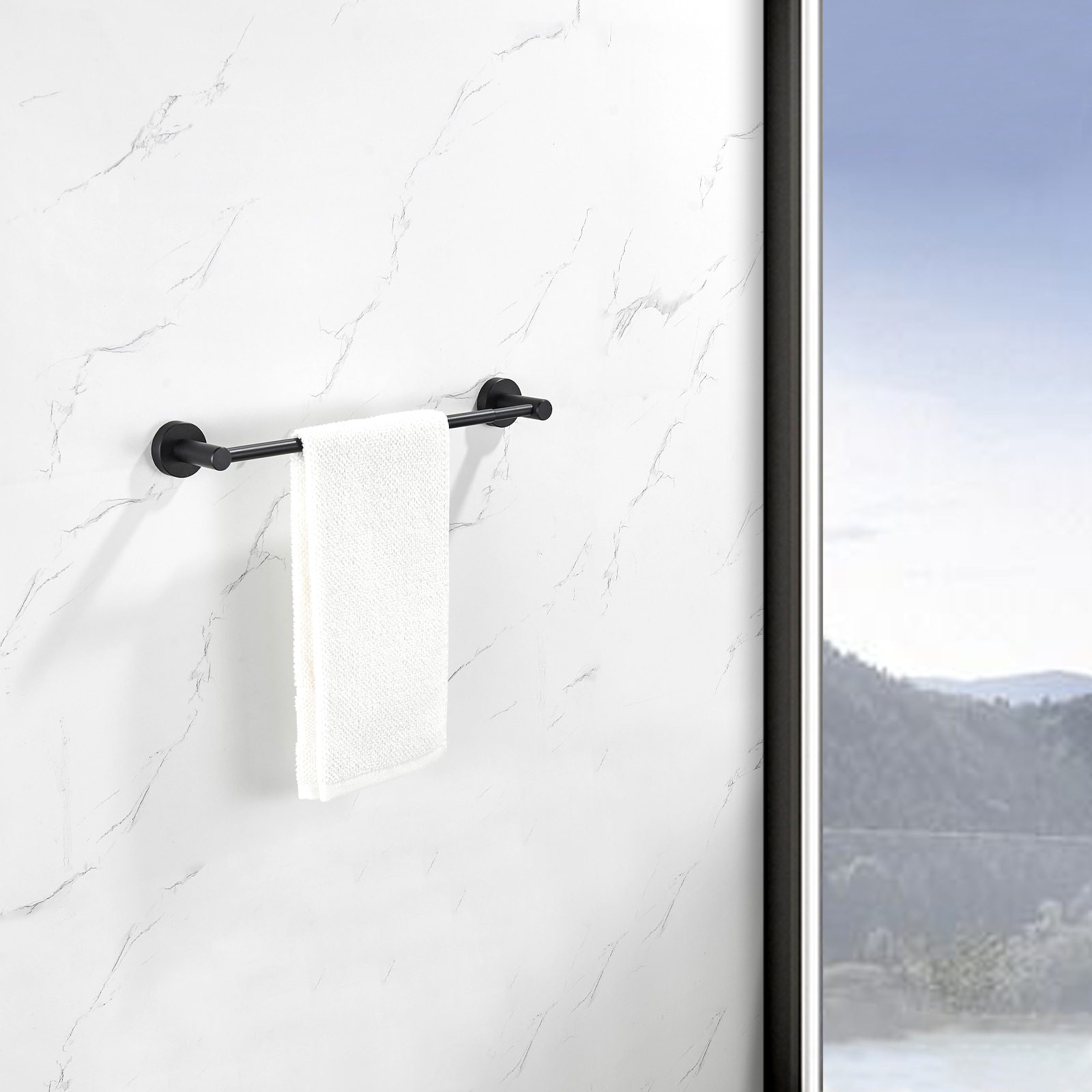 Juego de herrajes decorativos para baño de color NEGRO de Sir Faucet - Incluye barra de toalla TOHLAR-001