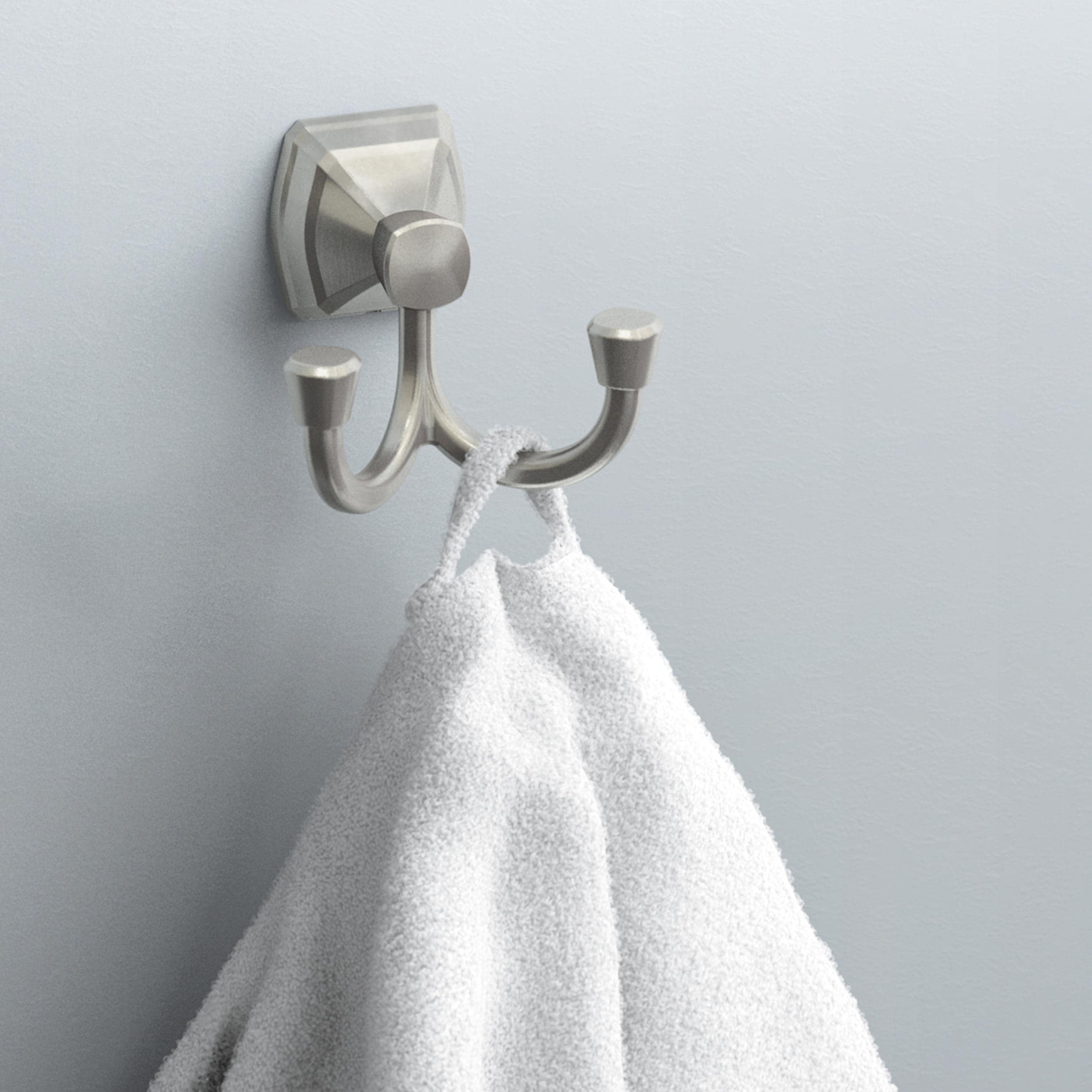 Percha doble de pared con gancho Delta Knoxville en níquel cepillado con SpotShield KNX35-DN