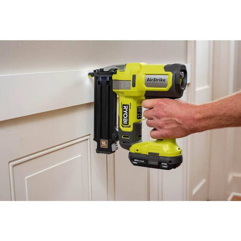 RYOBI ONE+ 18V 18-Gauge Clavadora de Brad AirStrike inalámbrica Kit con batería de 2.0 Ah y cargador - P321K2