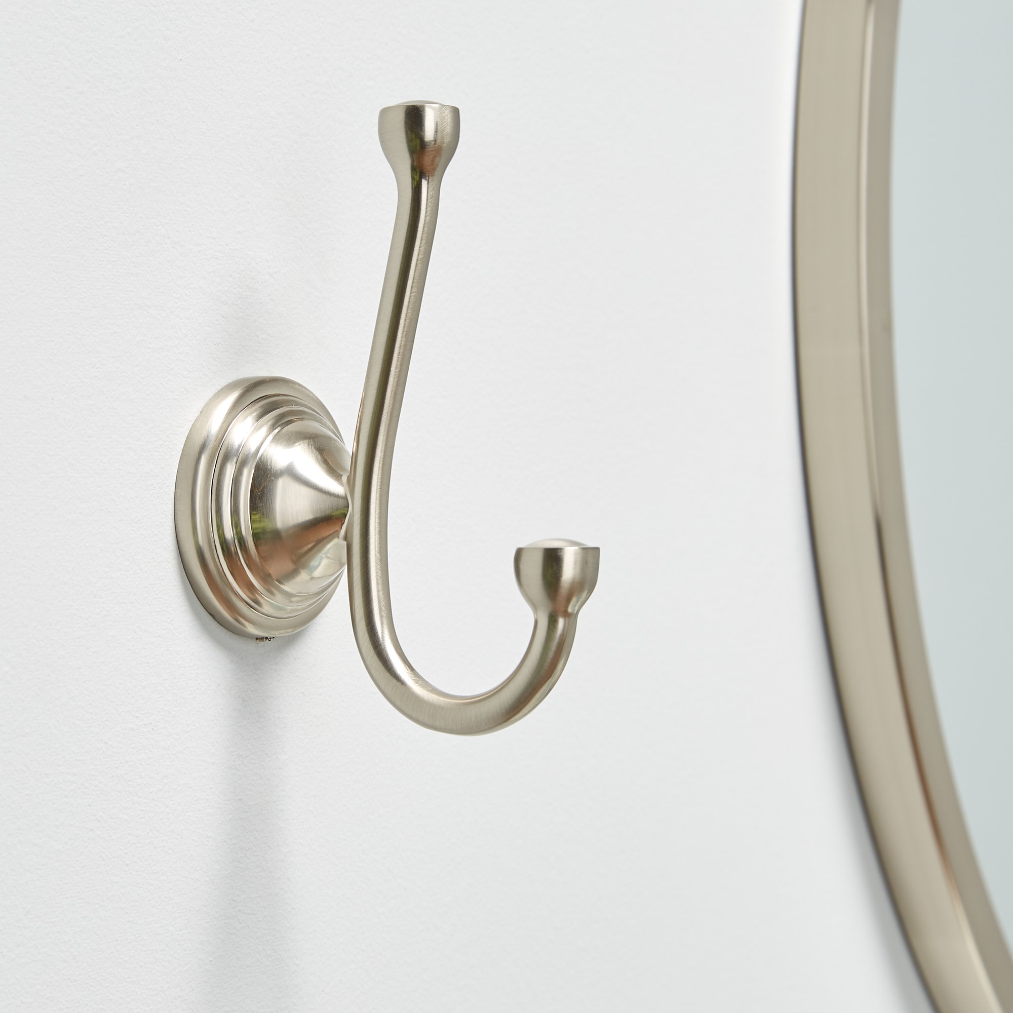 Gancho para toallas para montar en la pared, doble, de níquel cepillado - allen + roth Jordon