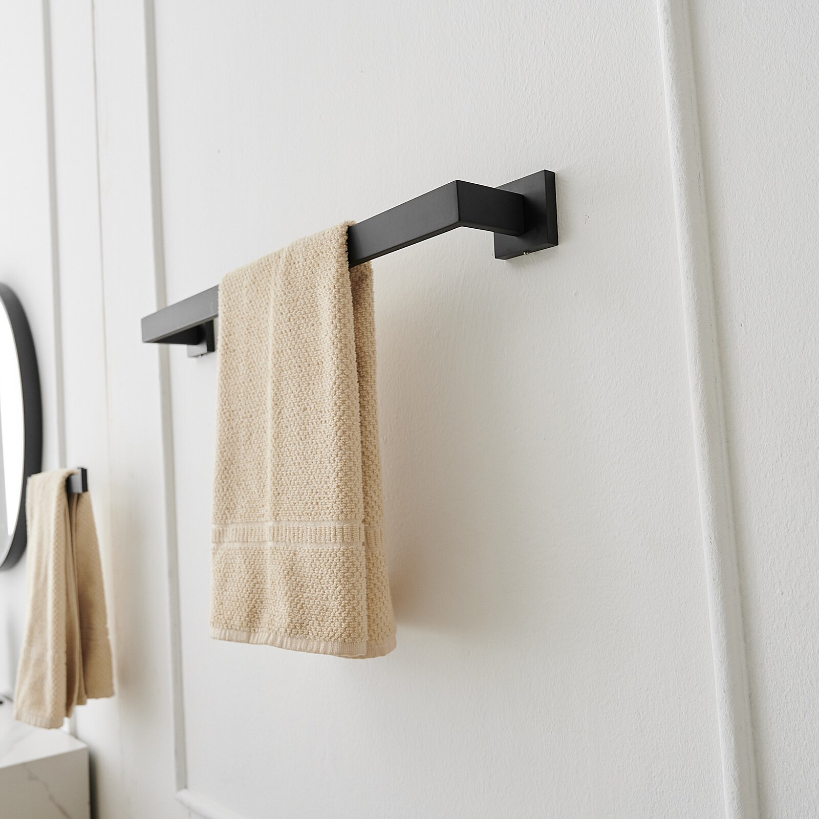 Papelera de baño de pie negro mate con espacio para rollo y almacenamiento - BWE 91040-B