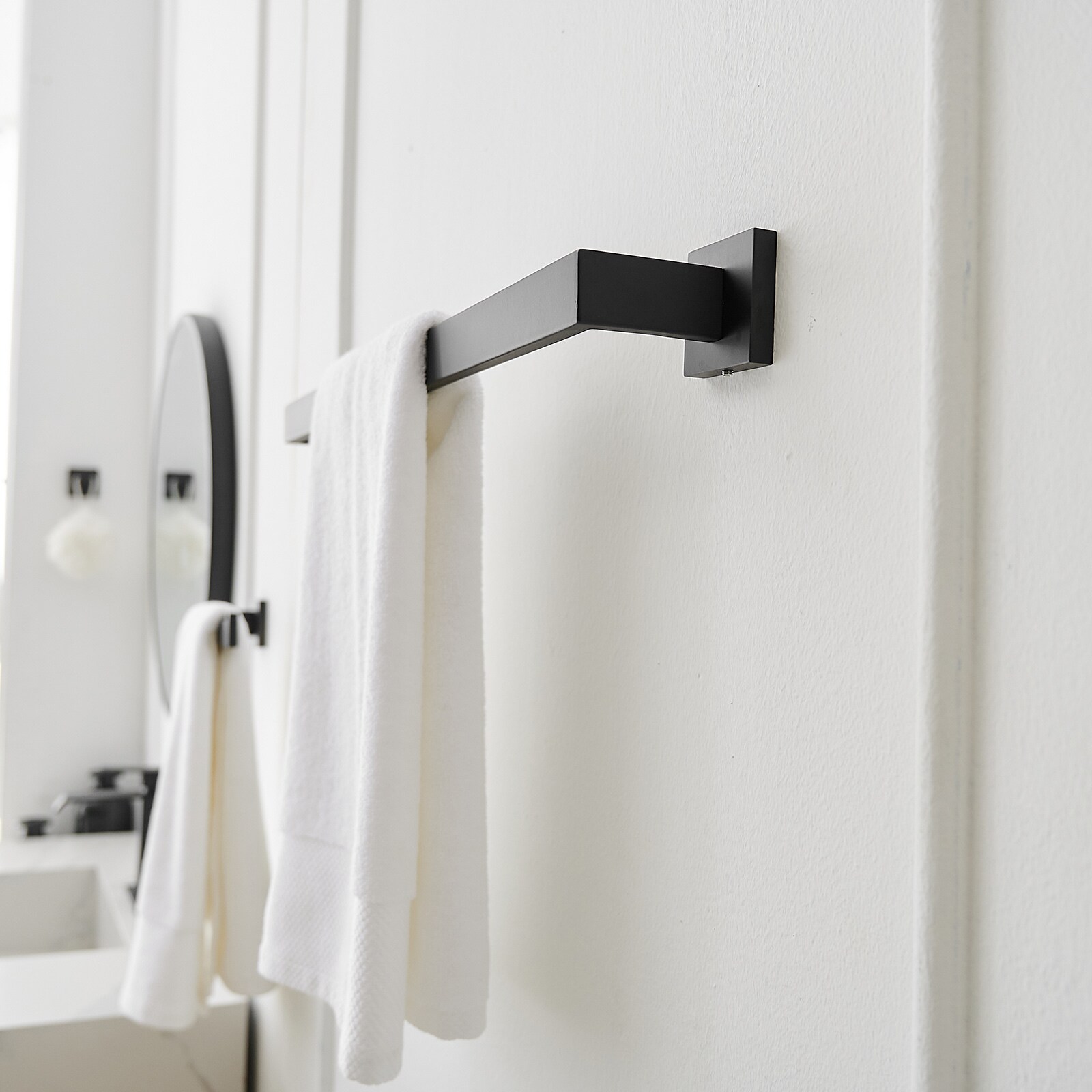 Papelera de baño de pie negro mate con espacio para rollo y almacenamiento - BWE 91040-B