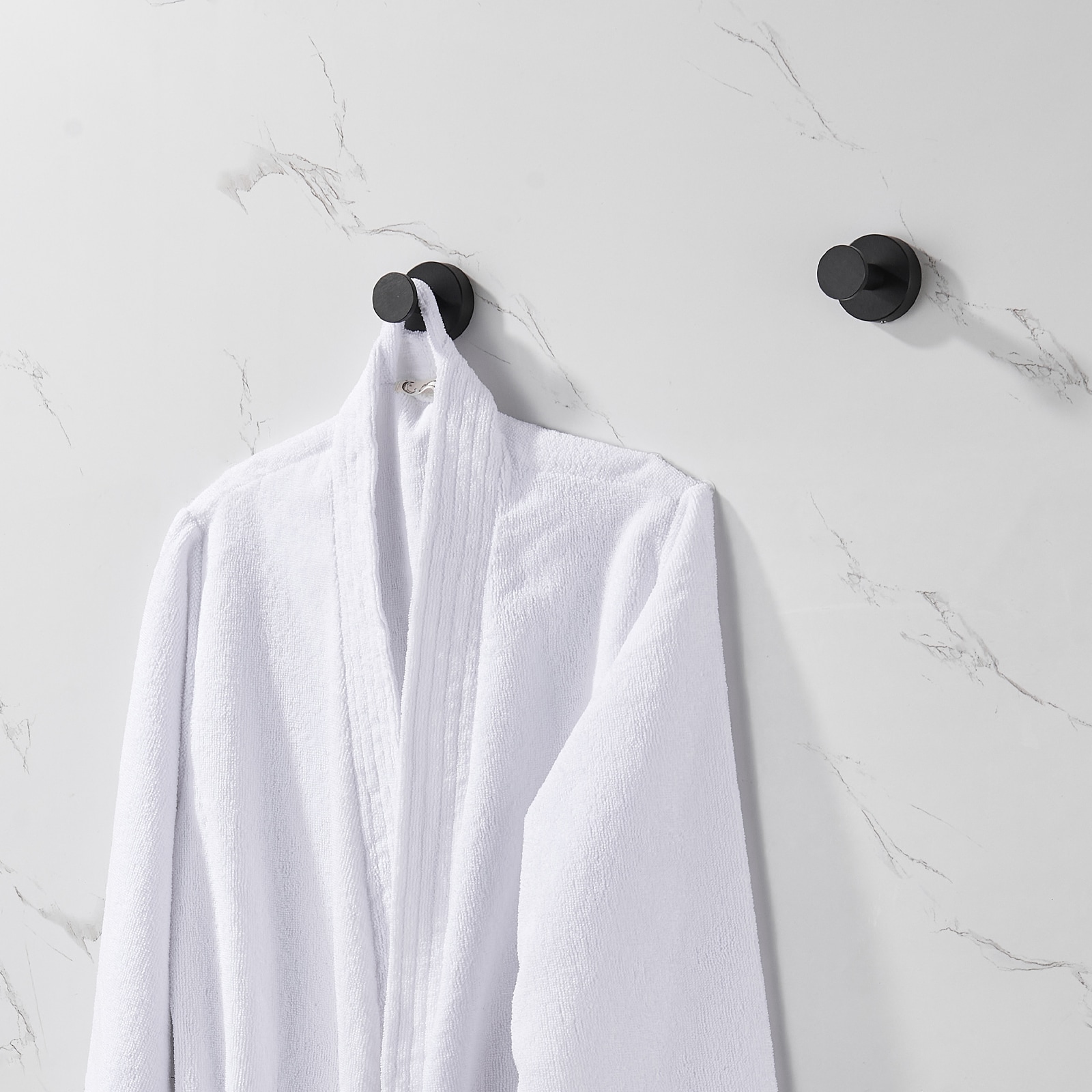 Gancho para toallas de pared con 4 ganchos en color negro mate de Nestfair SX-DRY403