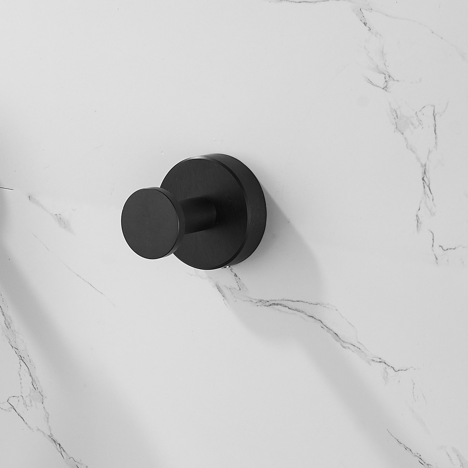 Gancho para toallas de pared con 4 ganchos en color negro mate de Nestfair SX-DRY403