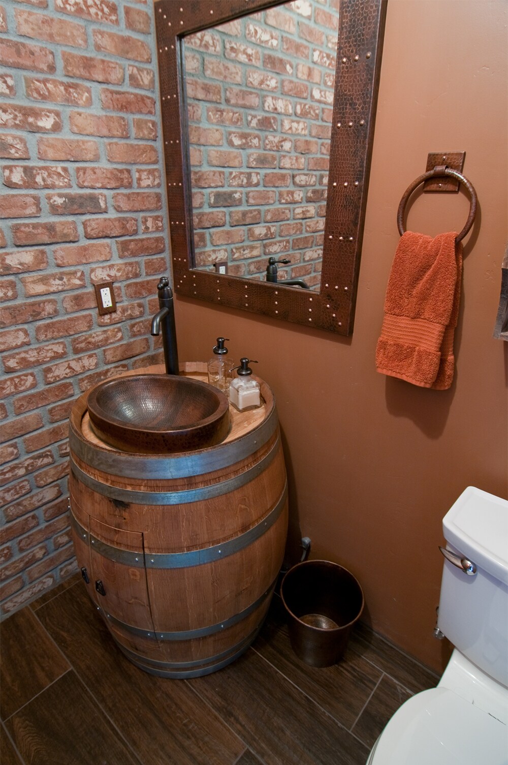 Accesorio de Baño de Cobre Premier Oil Rubbed Bronze para Montaje en Pared, Argolla Individual para Toalla TR7DB.