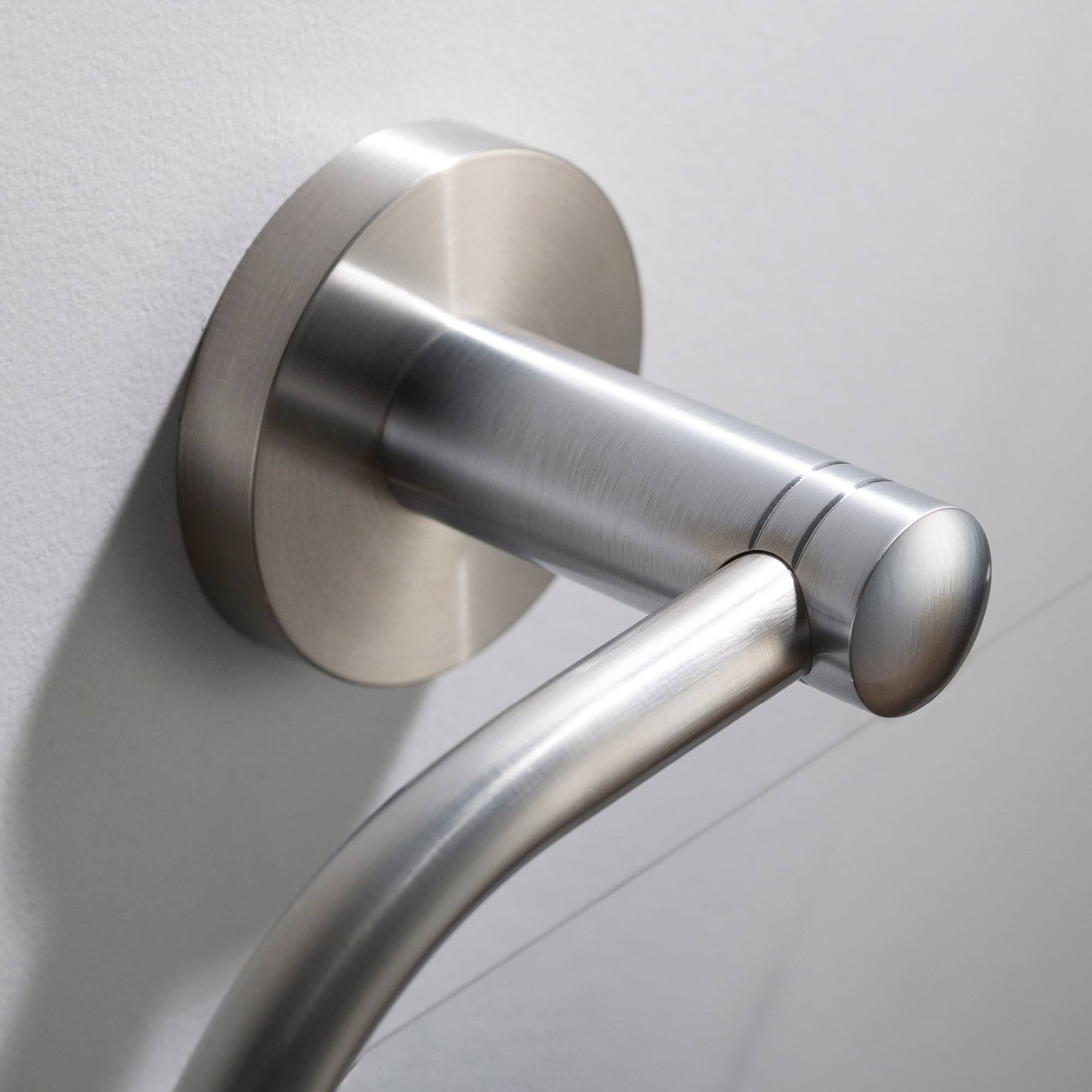Kraus Elie Soporte de Toalla de Baño Individual Montado en Pared de Níquel Cepillado KEA-18825BN