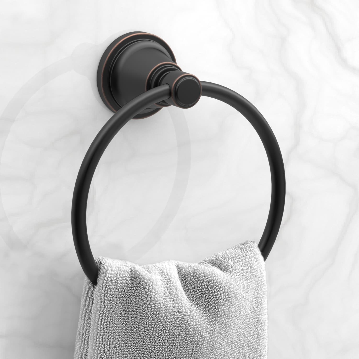 Aro para Toalla de Pared en Bronce Frotado con Aceite Townley de allen + roth