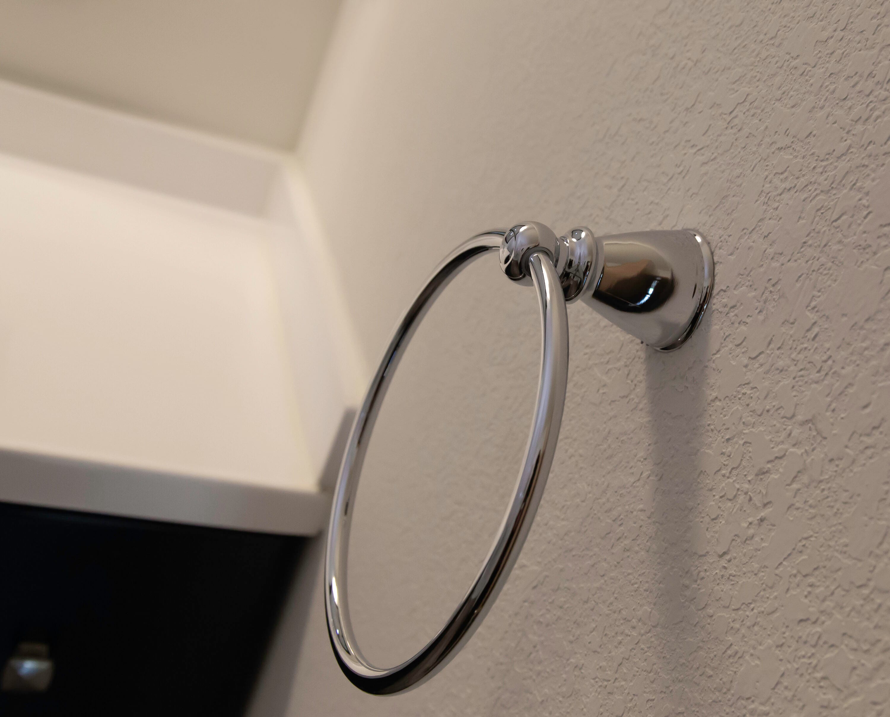 Soporte para Toalla Individual de Montaje en Pared de Cromo Pulido de Design House Kassel 558205