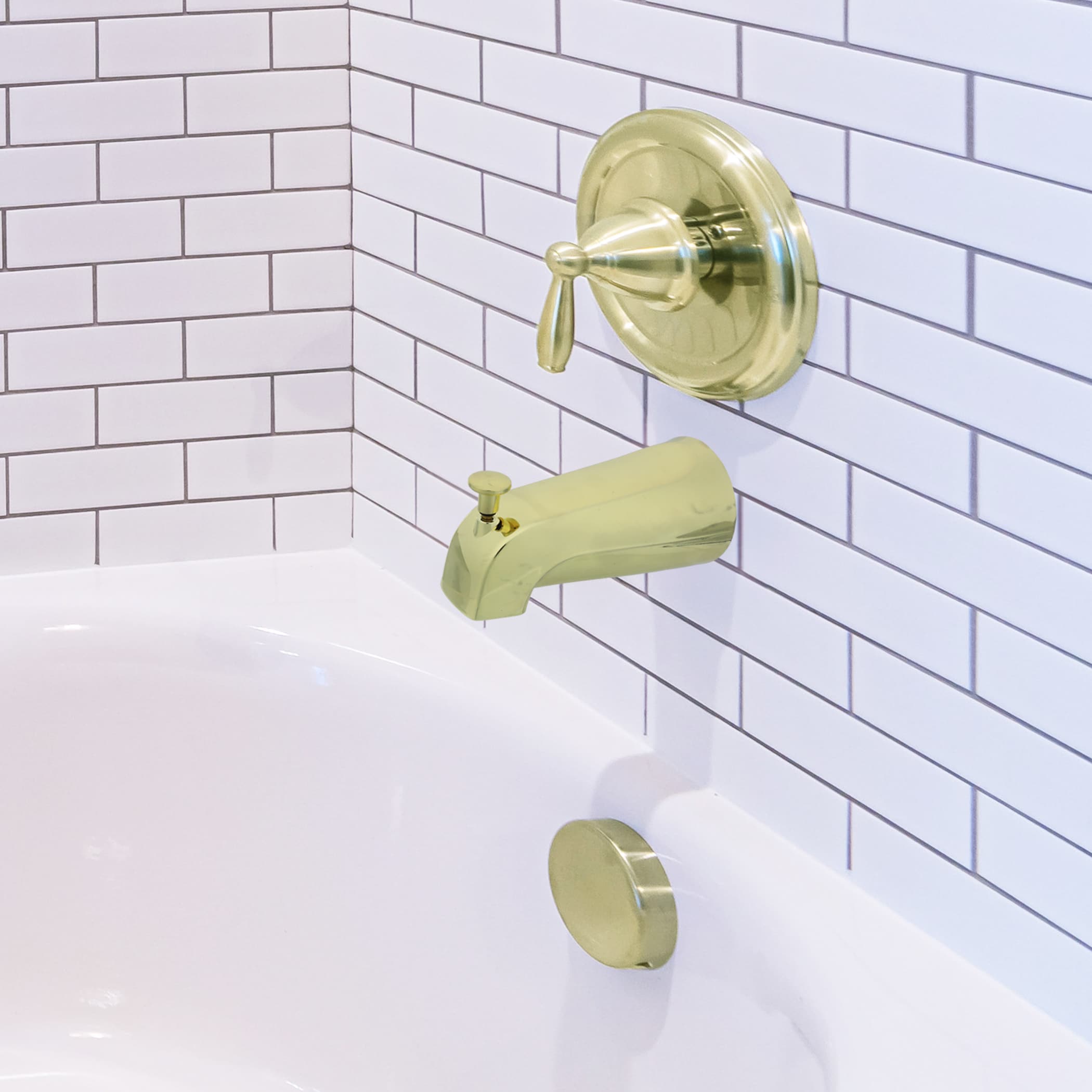 Caño para bañera con diverter en latón pulido de ajuste universal Danco 89265