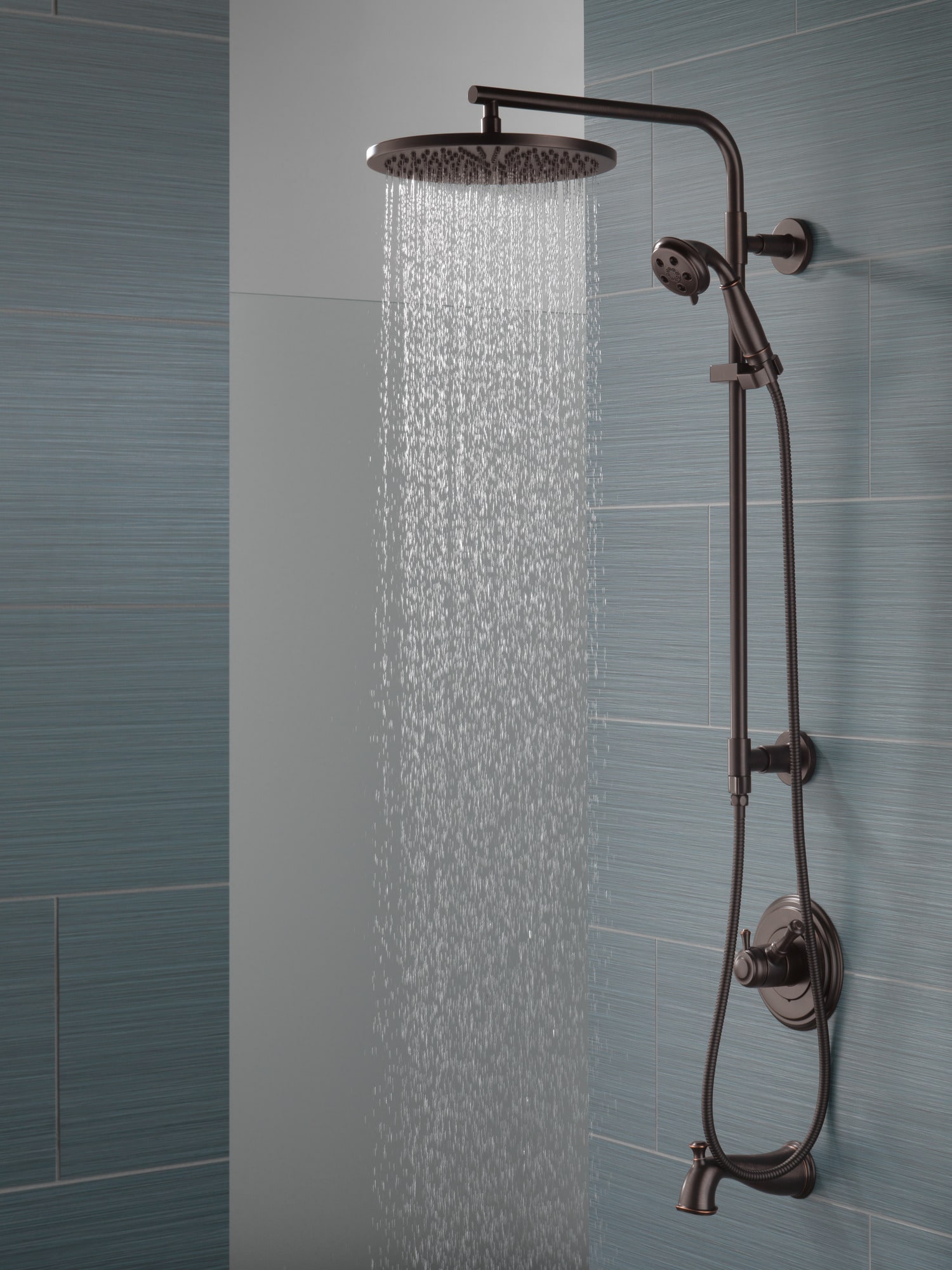 Caño para bañera con diverter universal en bronce aceitado Delta RP72565RB
