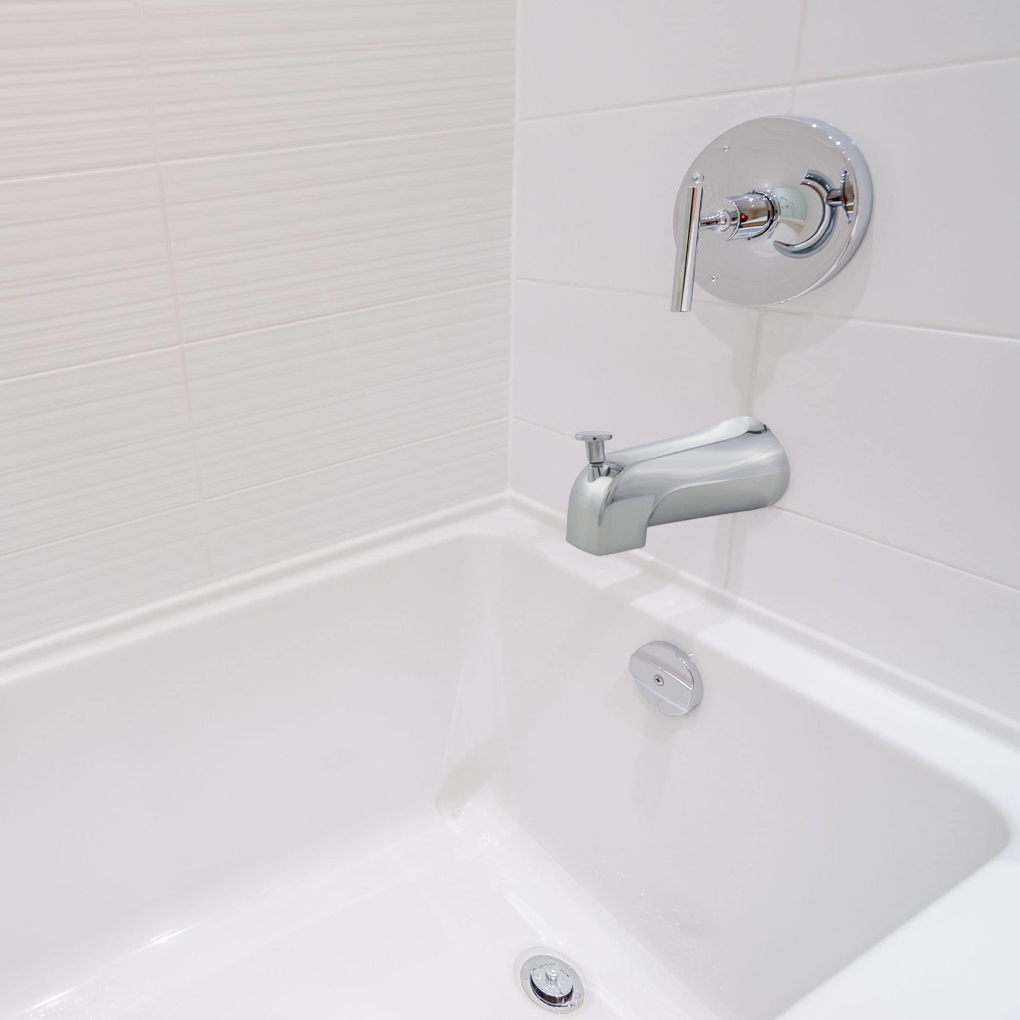 Caño para tina cromado con desviador universal Danco 88703