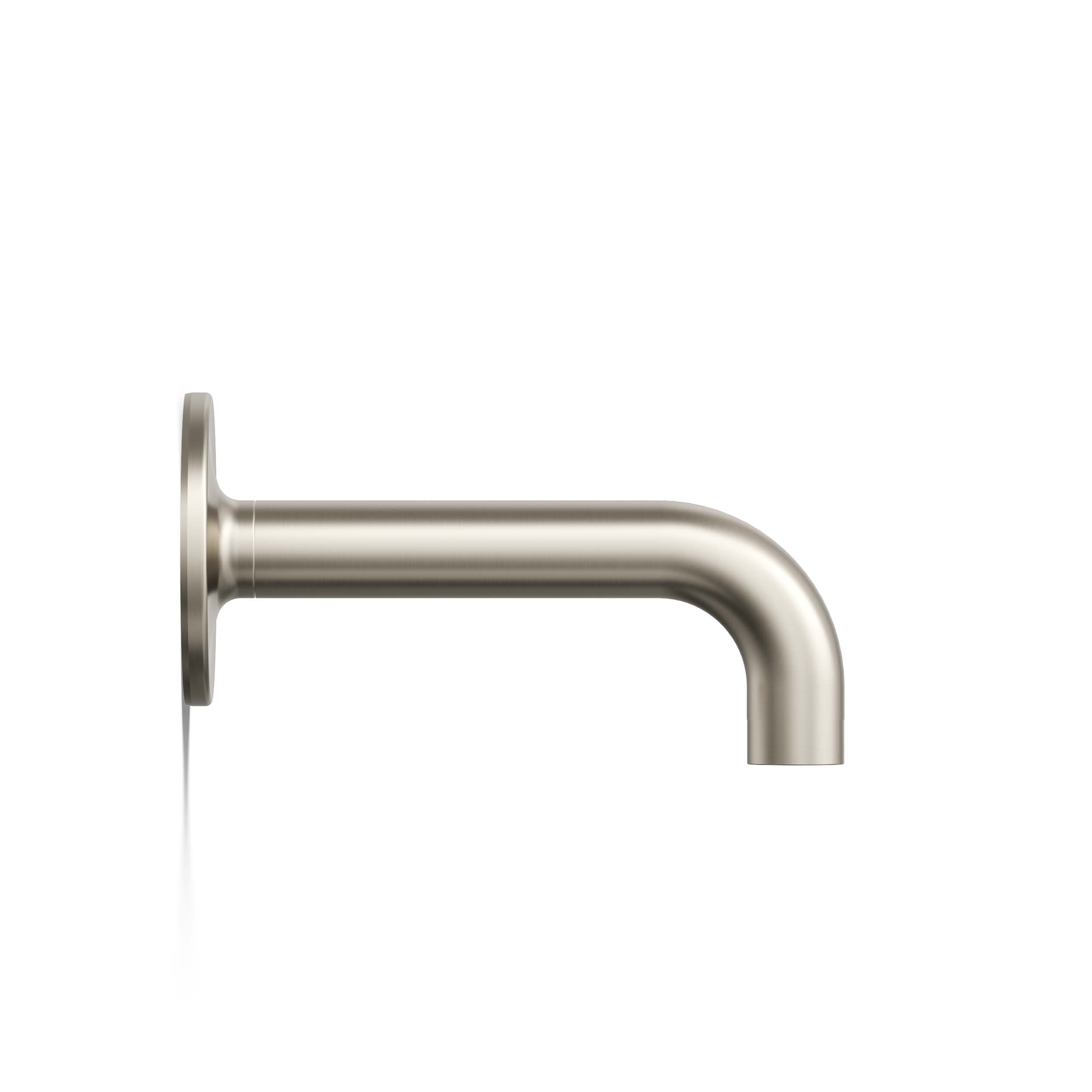 Caño para bañera de montaje en pared en níquel cepillado vibrante Purist de KOHLER con ajuste universal 14427-BN