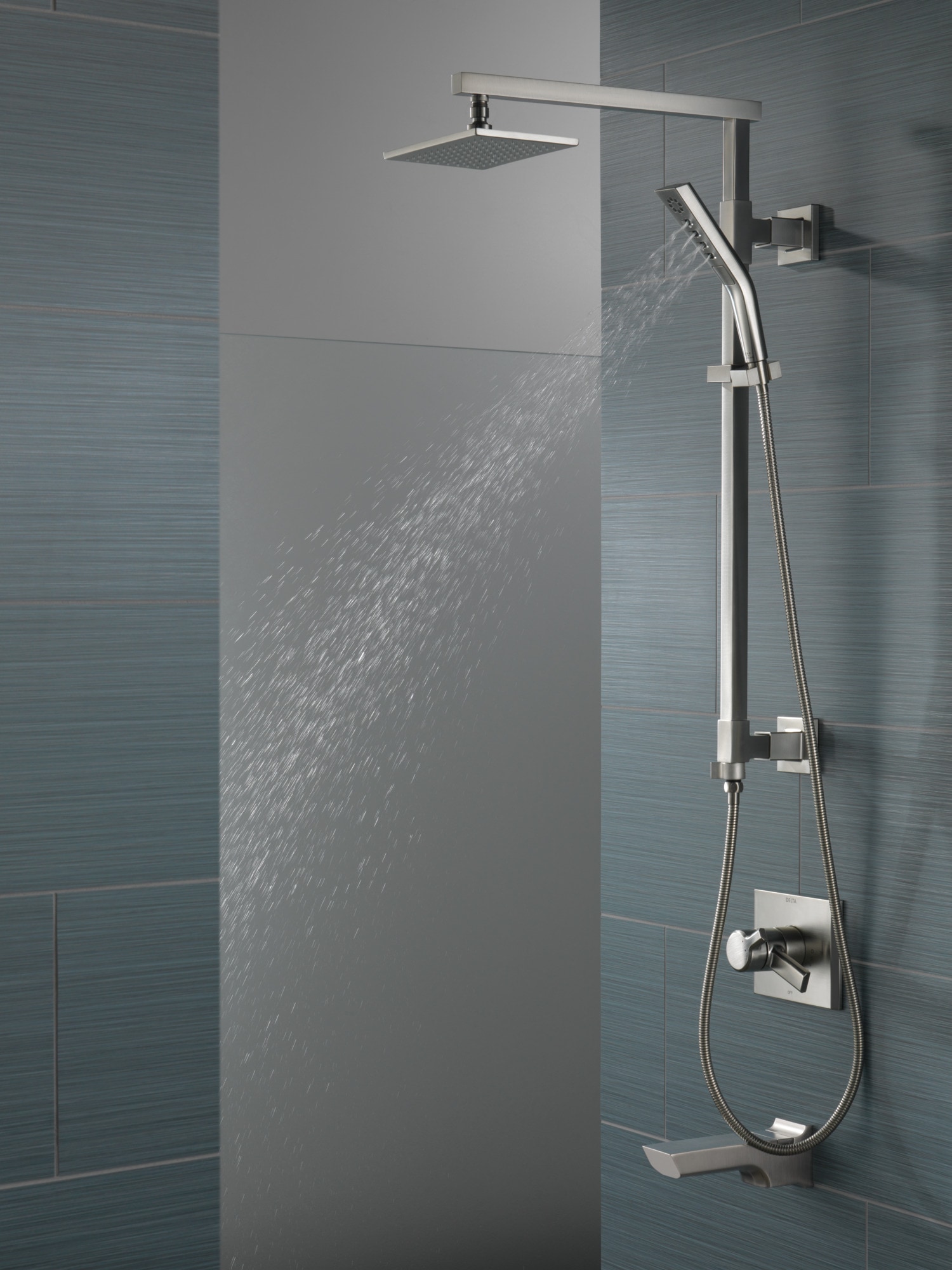 Caño de Bañera con Diverter Universal en Acero Inoxidable Lumicoat Delta RP90158SSPR