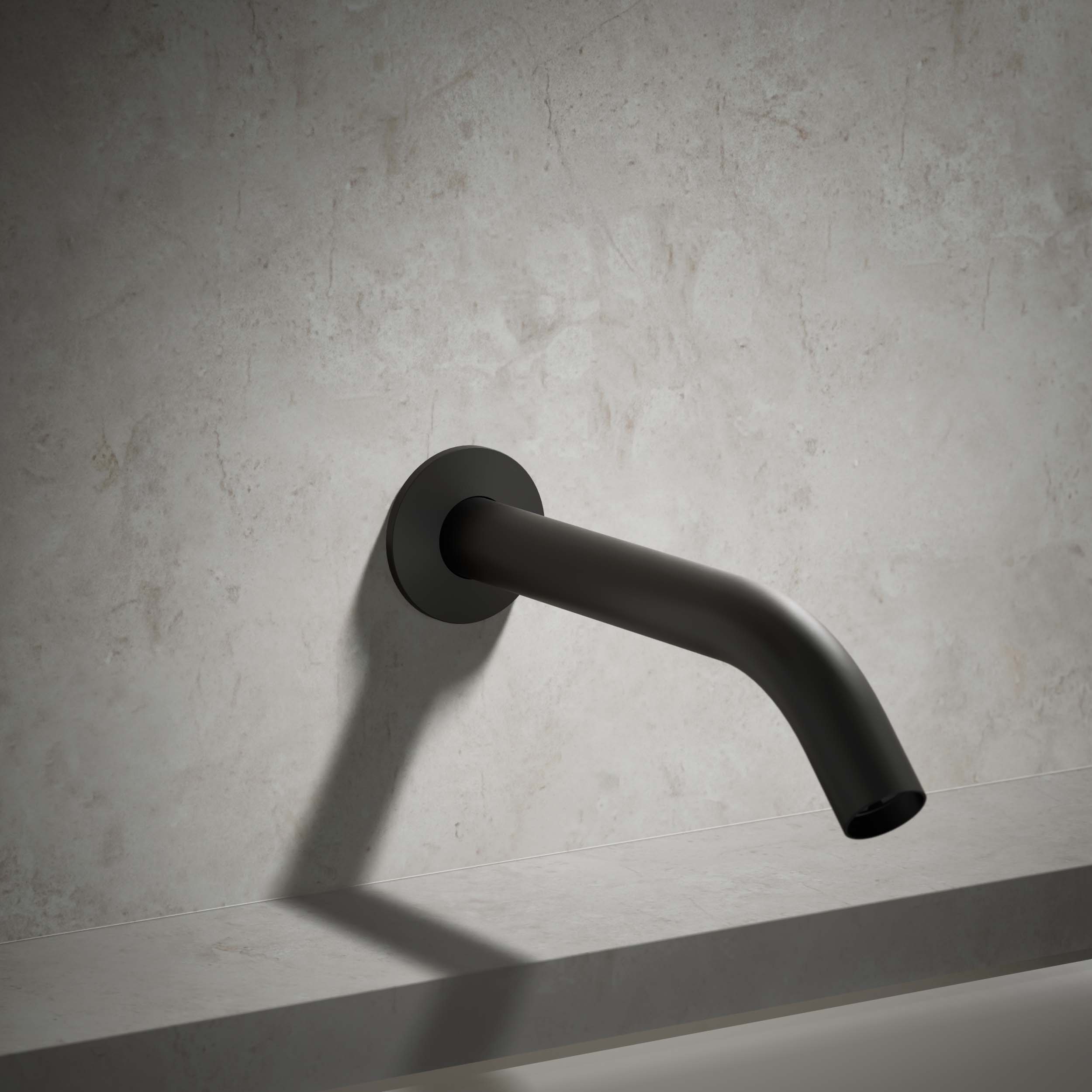 Caño de bañera en color negro mate con ajuste universal KOHLER K-77999-BL