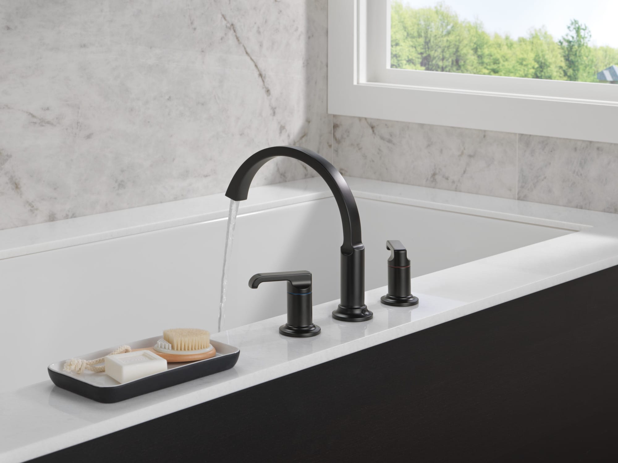 Grifo de lavabo de un solo mango en negro mate Delta