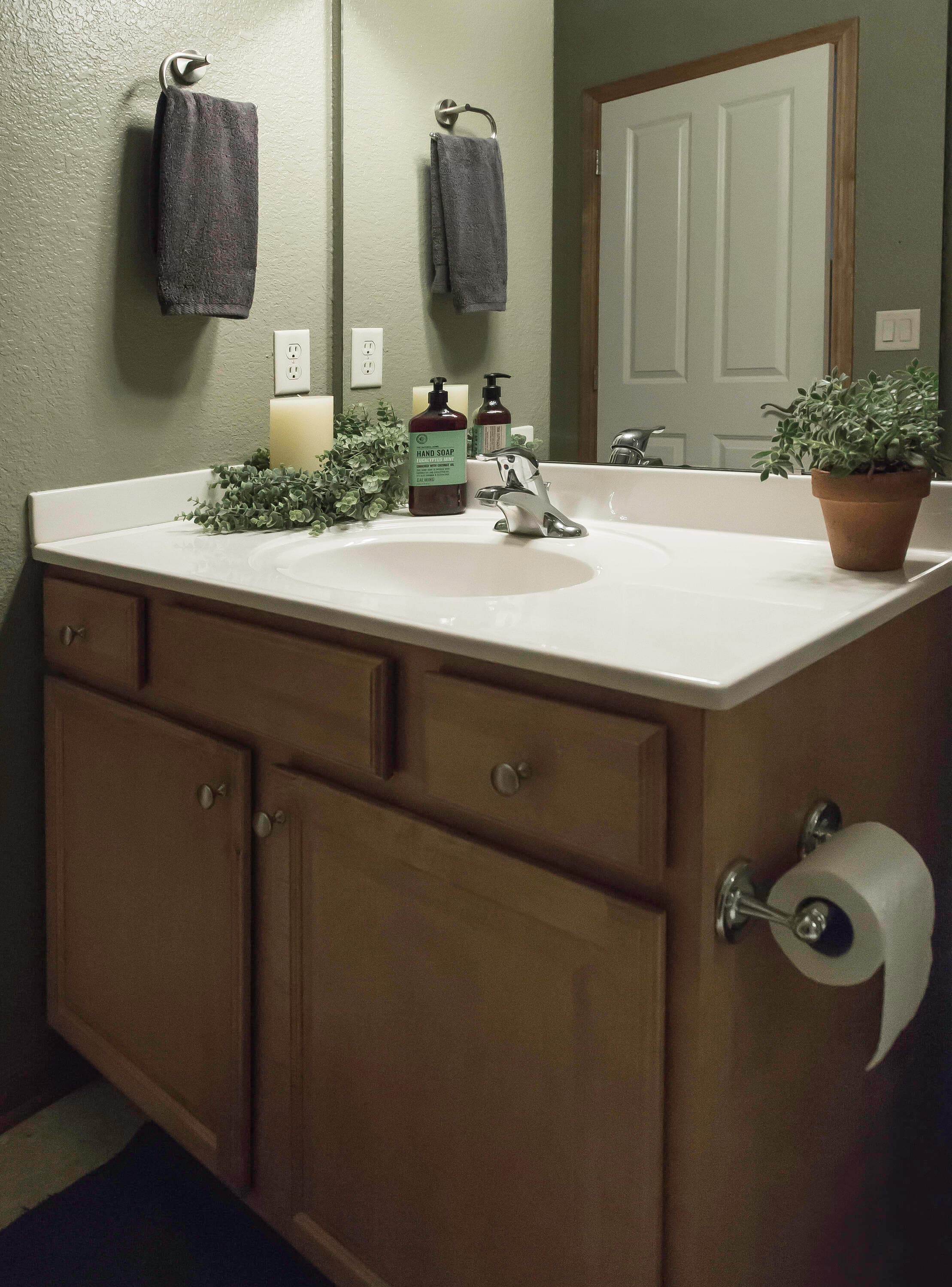 Encimera de baño de mármol cultivado con fregadero individual en remolino marfil de 37 pulgadas x 22 pulgadas, con 3 orificios - Diseño de Casa