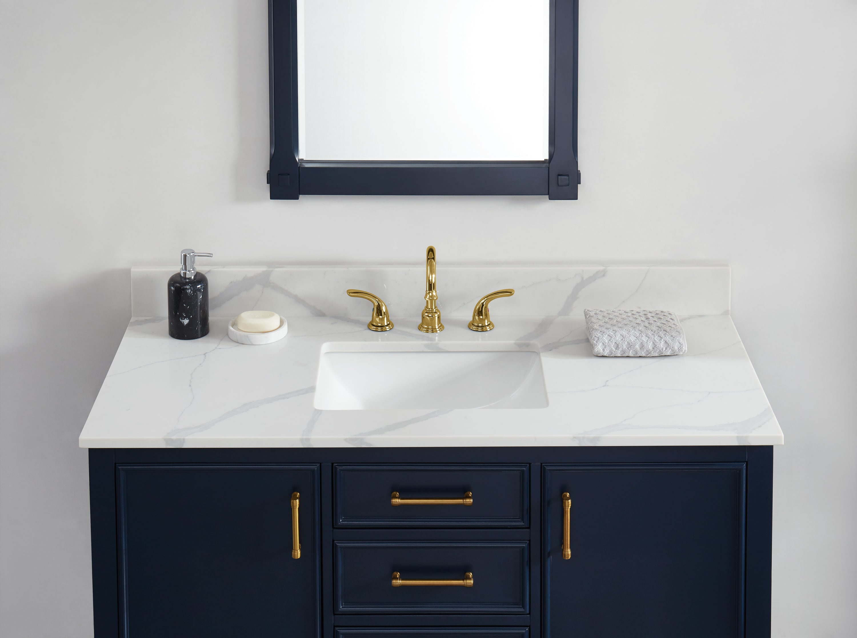 Tapa de tocador de baño de cuarzo blanco Calacatta de 49 pulgadas x 22 pulgadas con lavabo individual de montaje inferior y 3 orificios de allen + roth