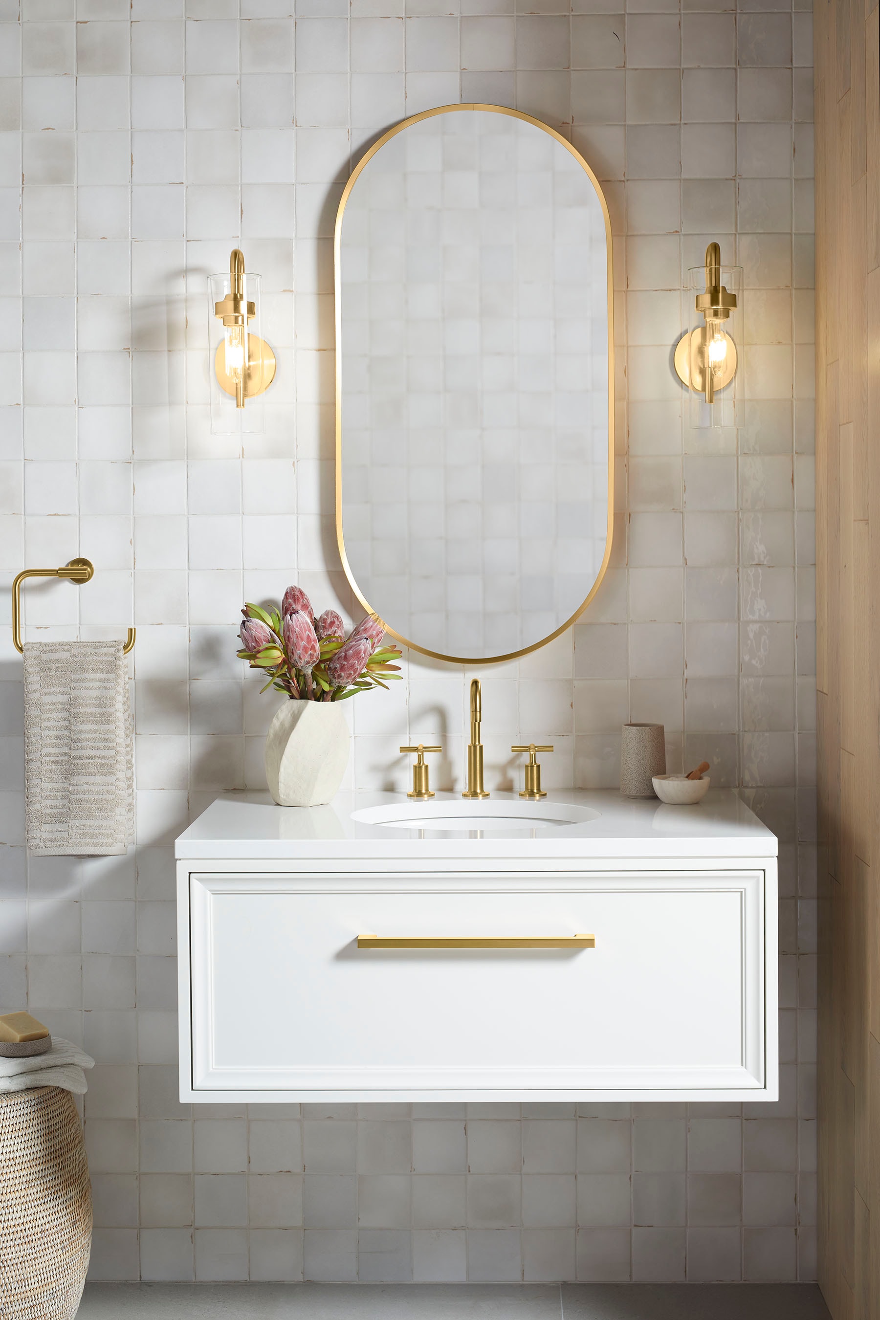 TOPE DE VANIDAD DE BAÑO CON LAVABO SIMPLE DE CUARZO ETERNAL STATUARIO DE 37 PULGADAS X 22.44 PULGADAS Y MONTAJE INFERIOR DE 1 AGUJERO KOHLER Silestone