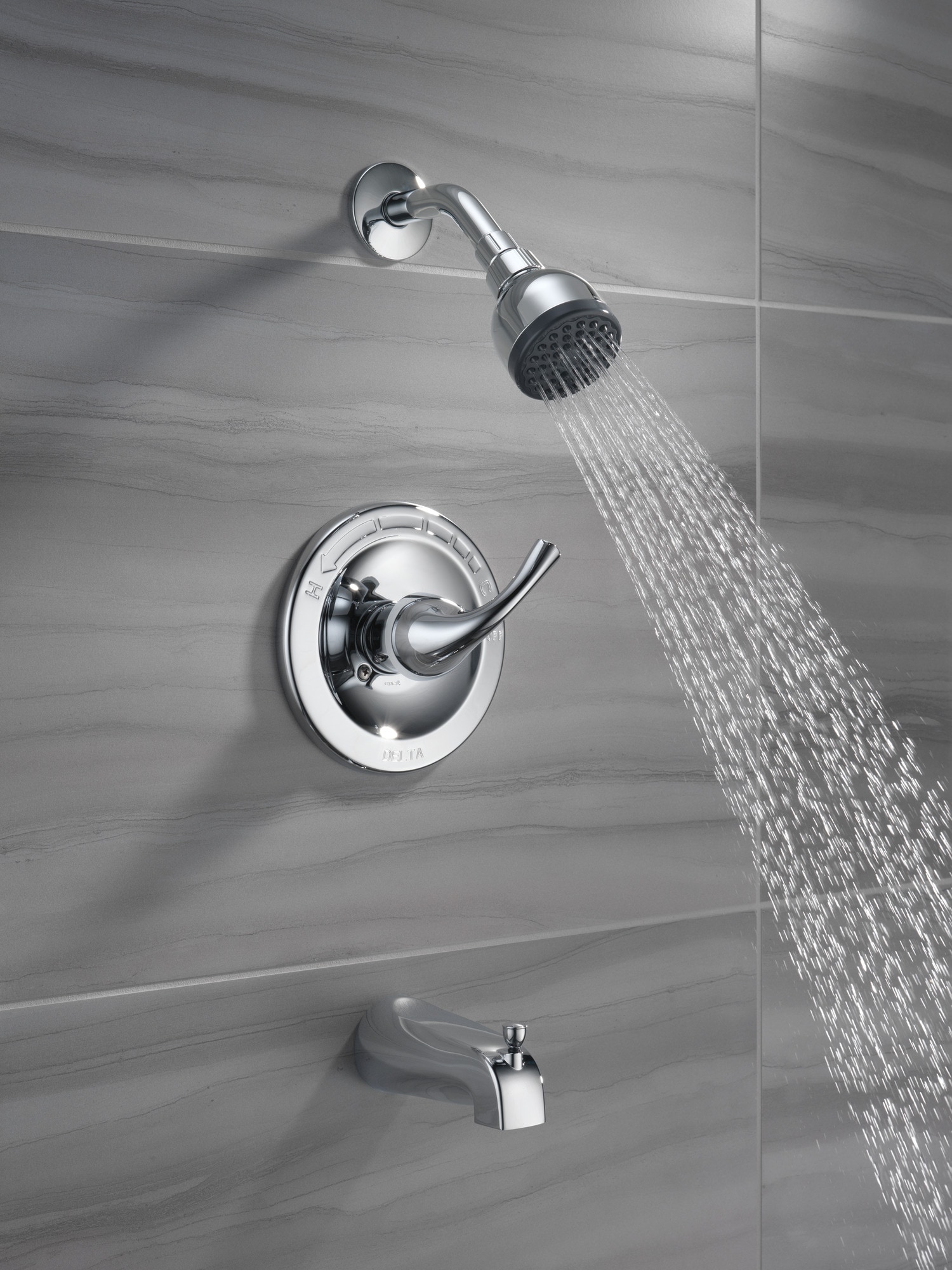 Grifo para bañera y ducha de una sola función con manija cromada de Delta Foundations de 2.0 pulgadas redondo con válvula B114915C