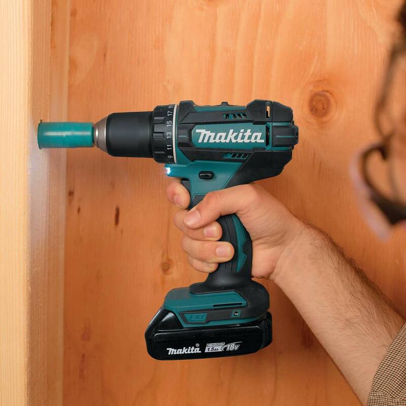 Kit de taladro destornillador Compacto inalámbrico de velocidad variable de 1/2 pulg. con batería de ion de litio LXT de 18V y 1.5 Ah de Makita con bolsa de herramientas - XFD10SY.