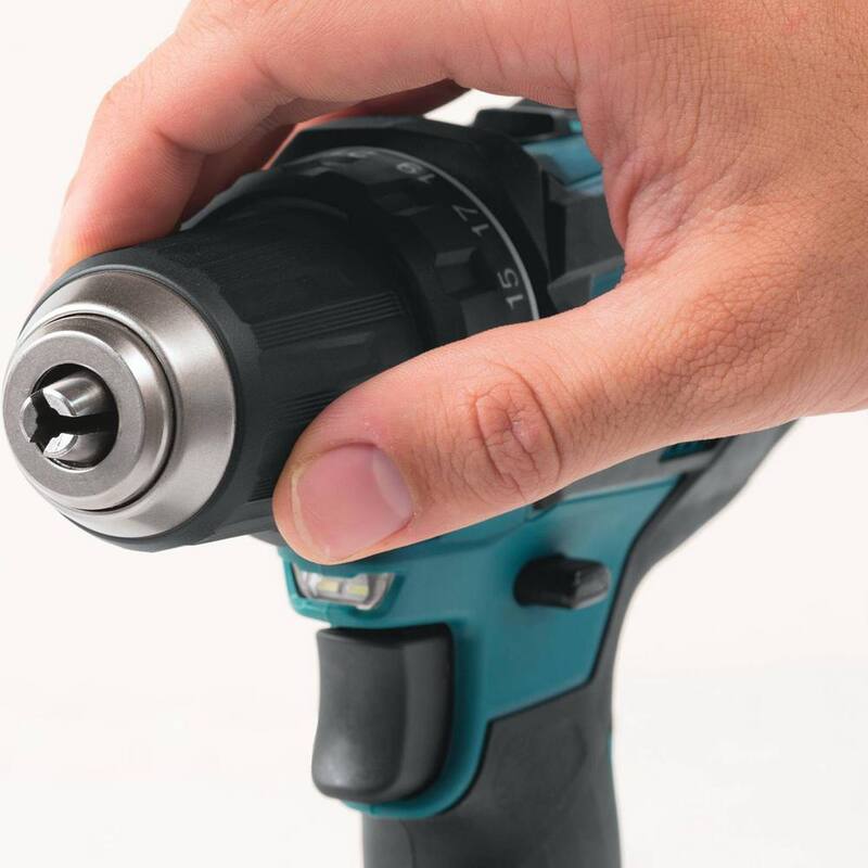 Kit de taladro destornillador Compacto inalámbrico de velocidad variable de 1/2 pulg. con batería de ion de litio LXT de 18V y 1.5 Ah de Makita con bolsa de herramientas - XFD10SY.